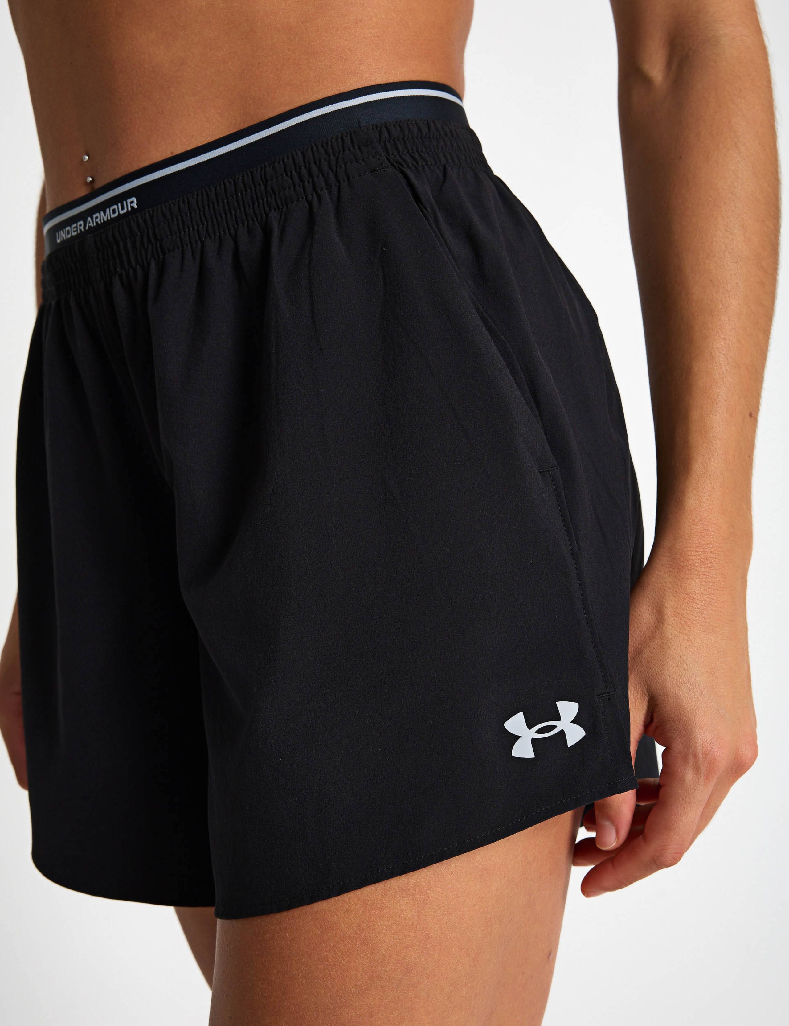 Vanish Woven Shorts 4 of 5