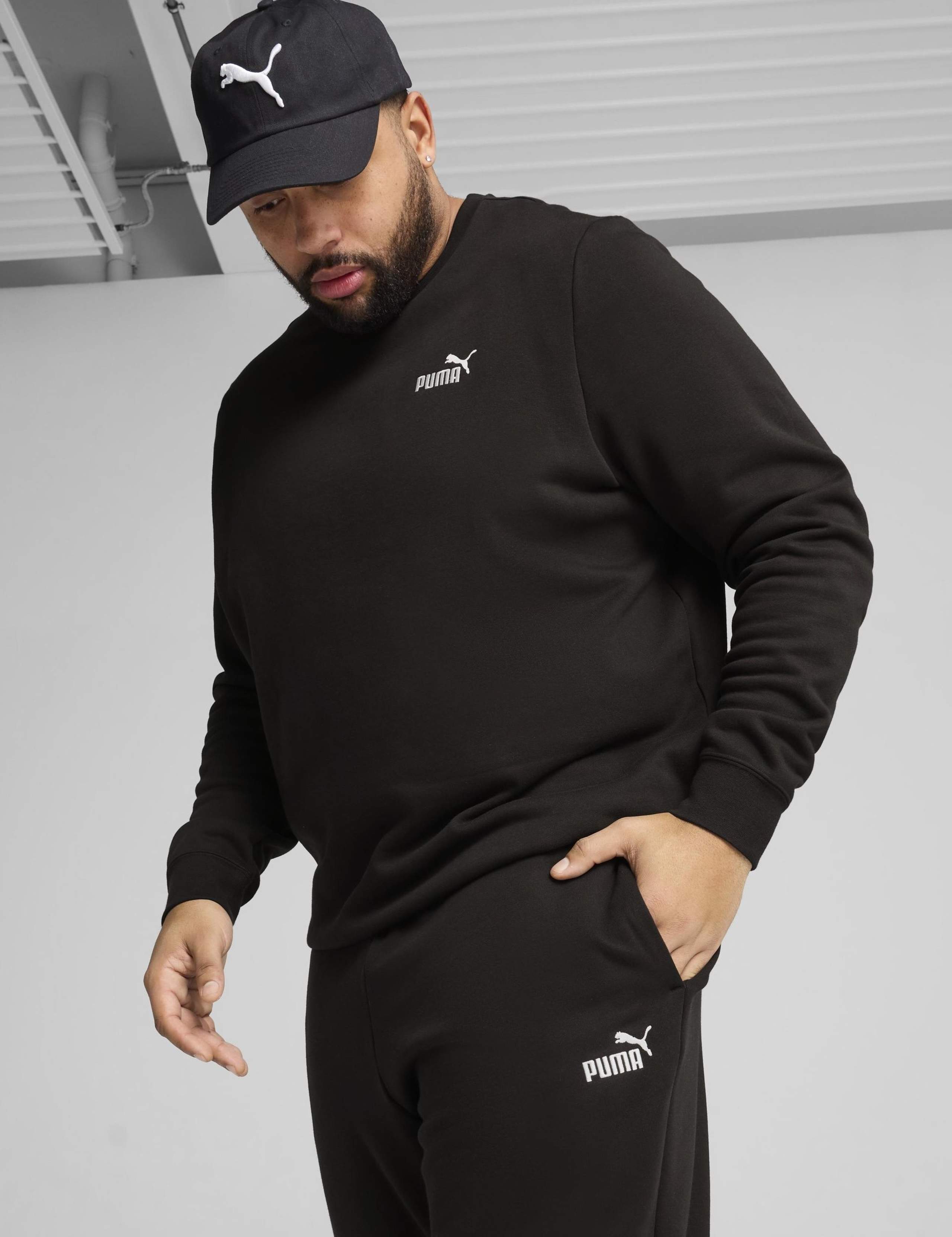 Essentials No.1 Logo Cotton Rich Training Joggers 4 of 7