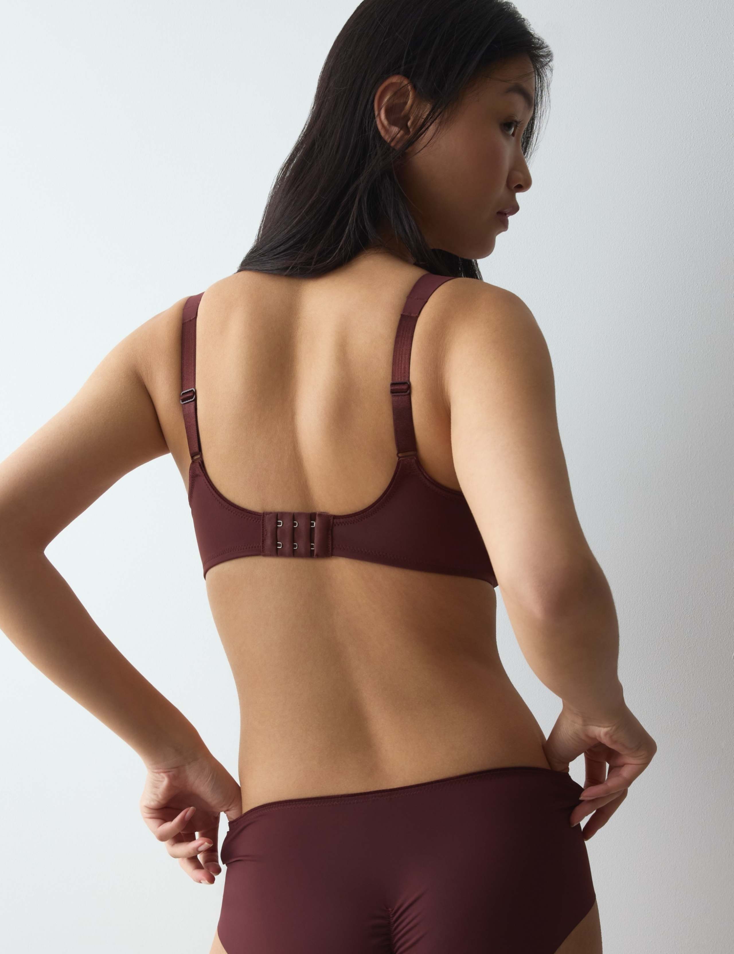 Essential Wired Full Cup Minimiser Bra (C-F) 5 of 5