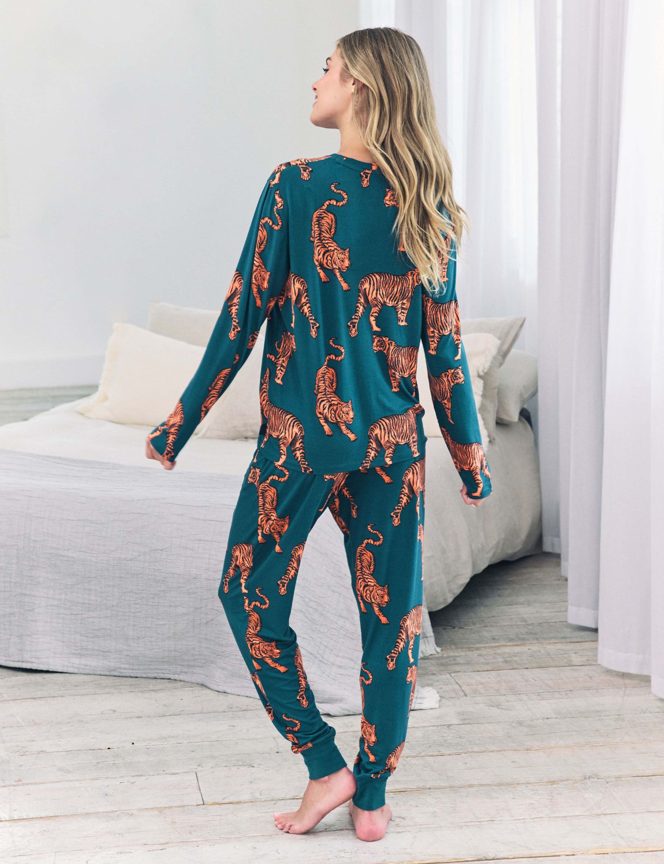 Tiger Print Cuffed Pyjama Set 3 of 7