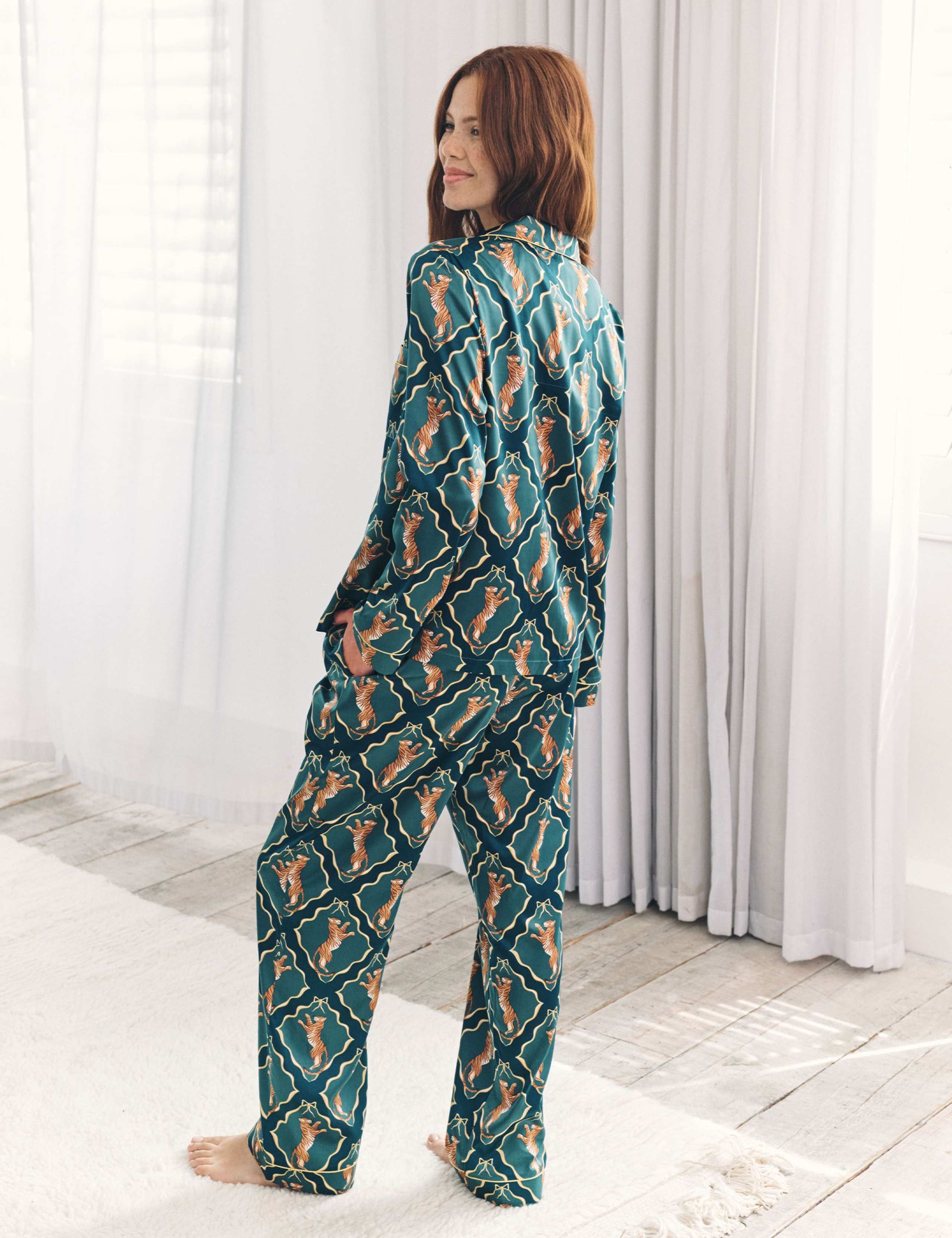 Satin Tiger Print Revere Pyjama Set 3 of 6