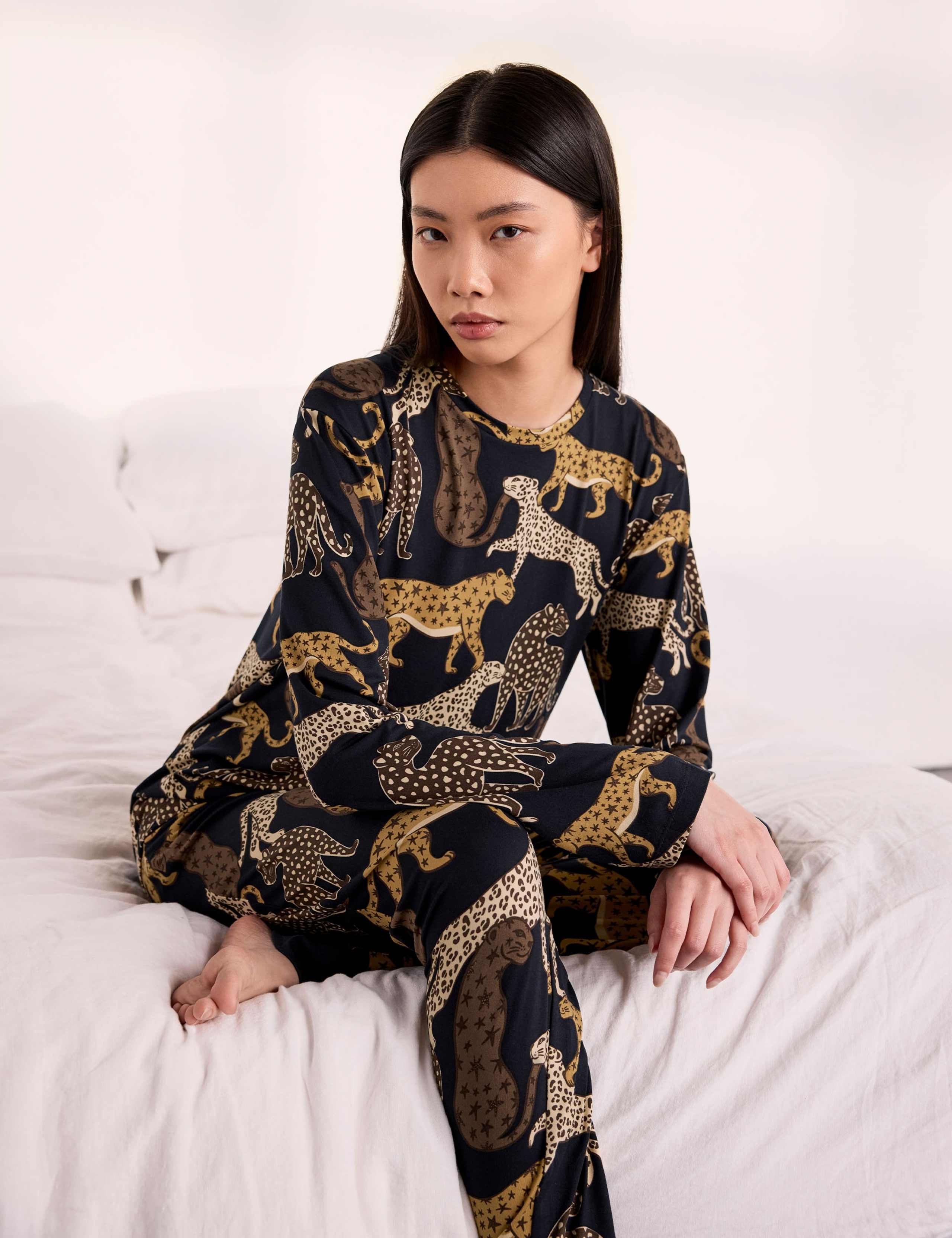 Jersey Leopard Print Cuffed Pyjama Set 2 of 6