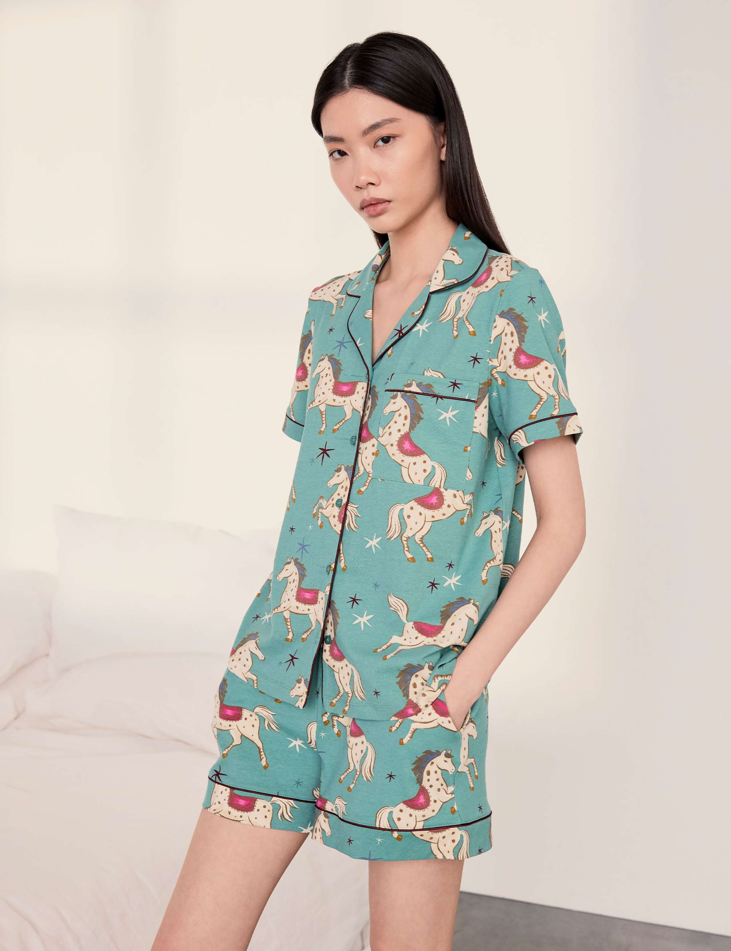 Jersey Horse Print Revere Shortie Set 1 of 6