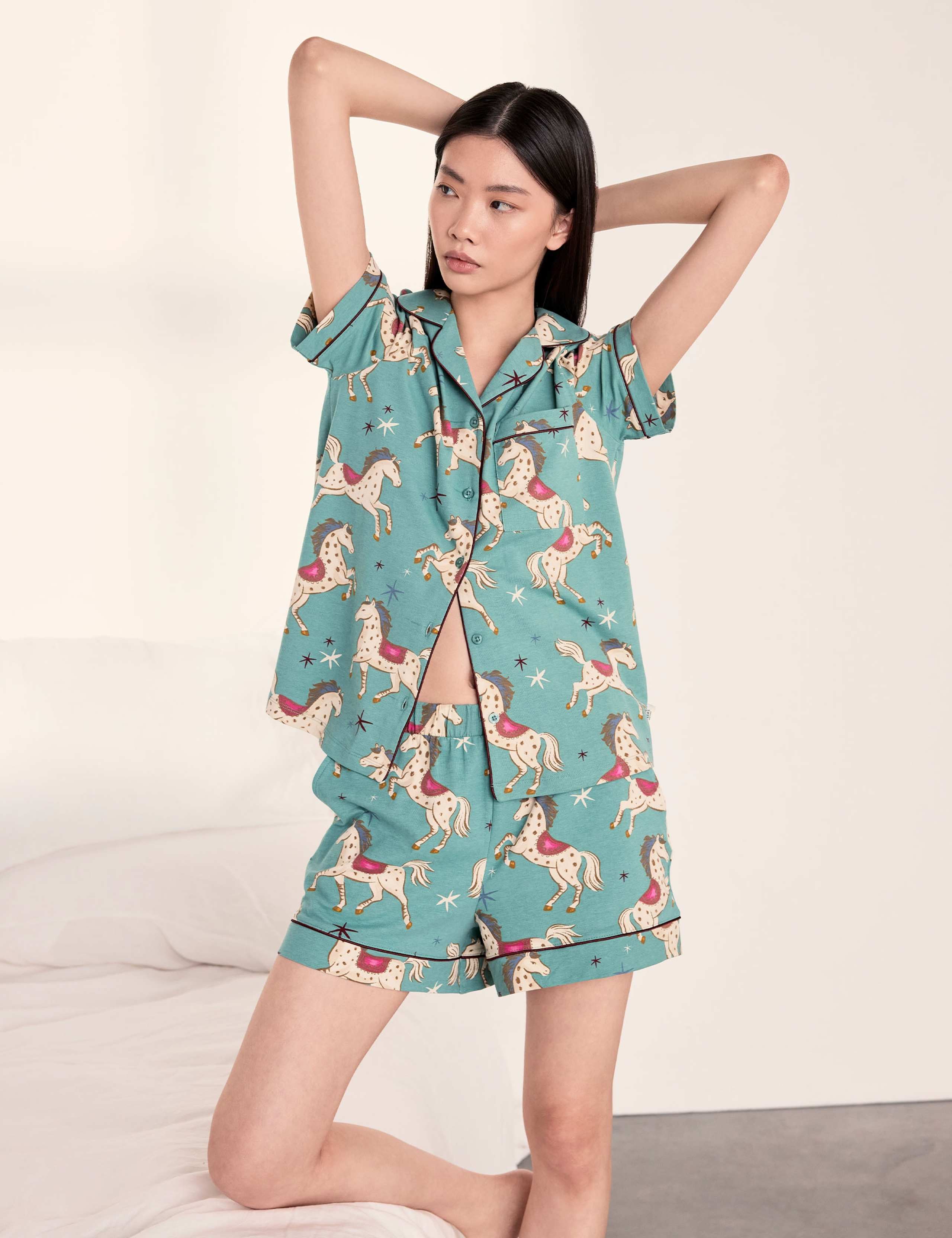 Jersey Horse Print Revere Shortie Set 4 of 6