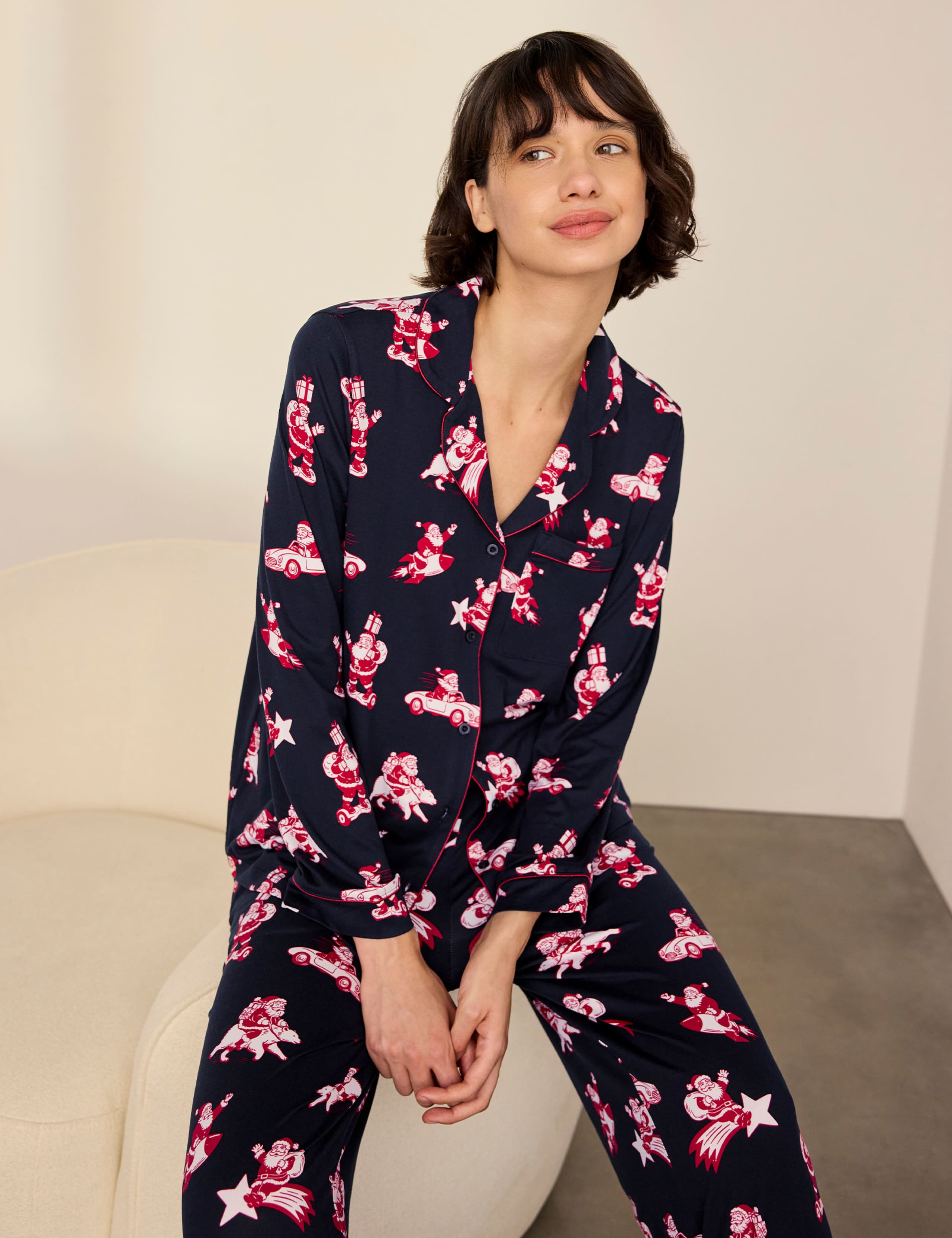 Family Christmas Santa Print
Pyjama Set 2 of 7