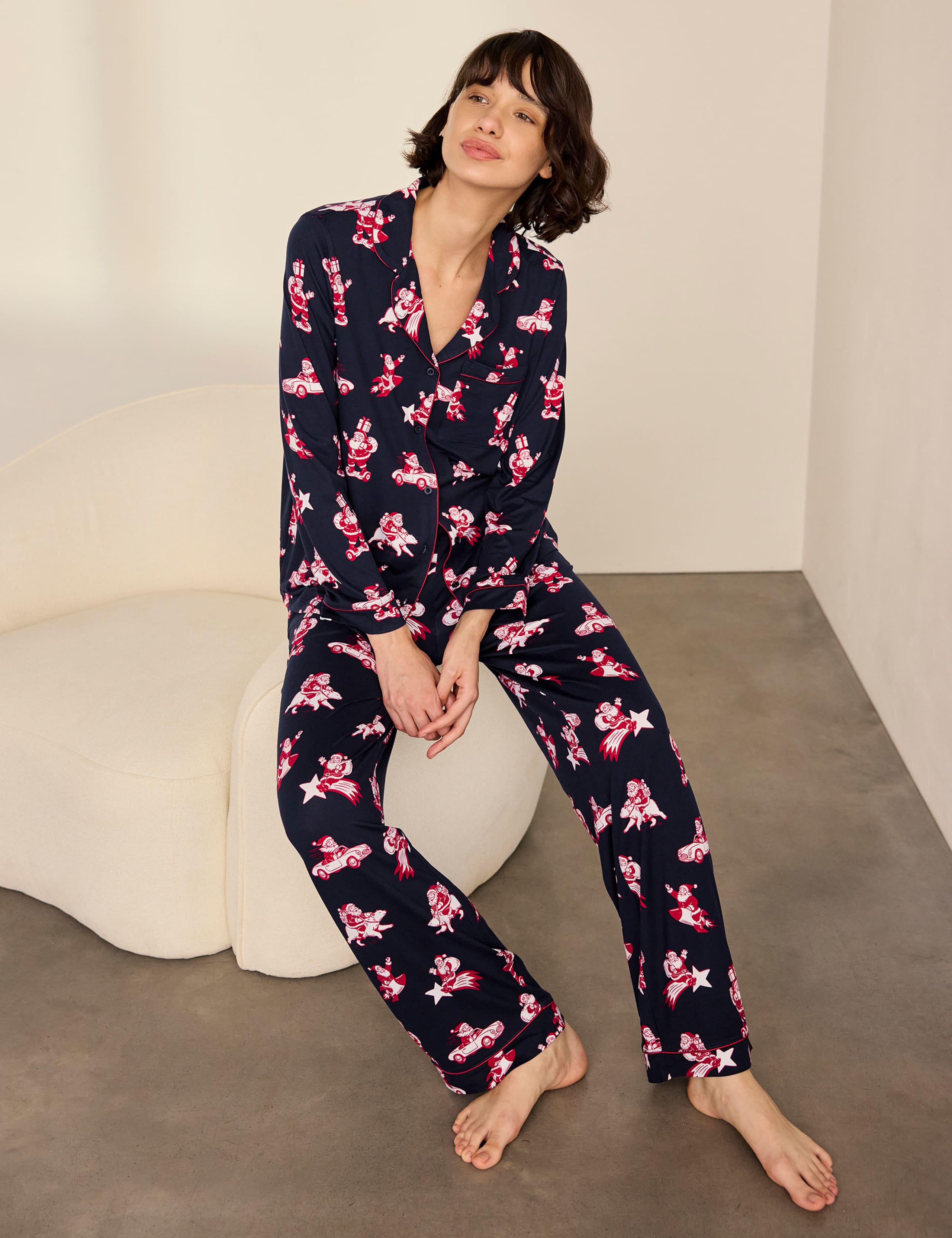 Family Christmas Santa Print
Pyjama Set 5 of 7