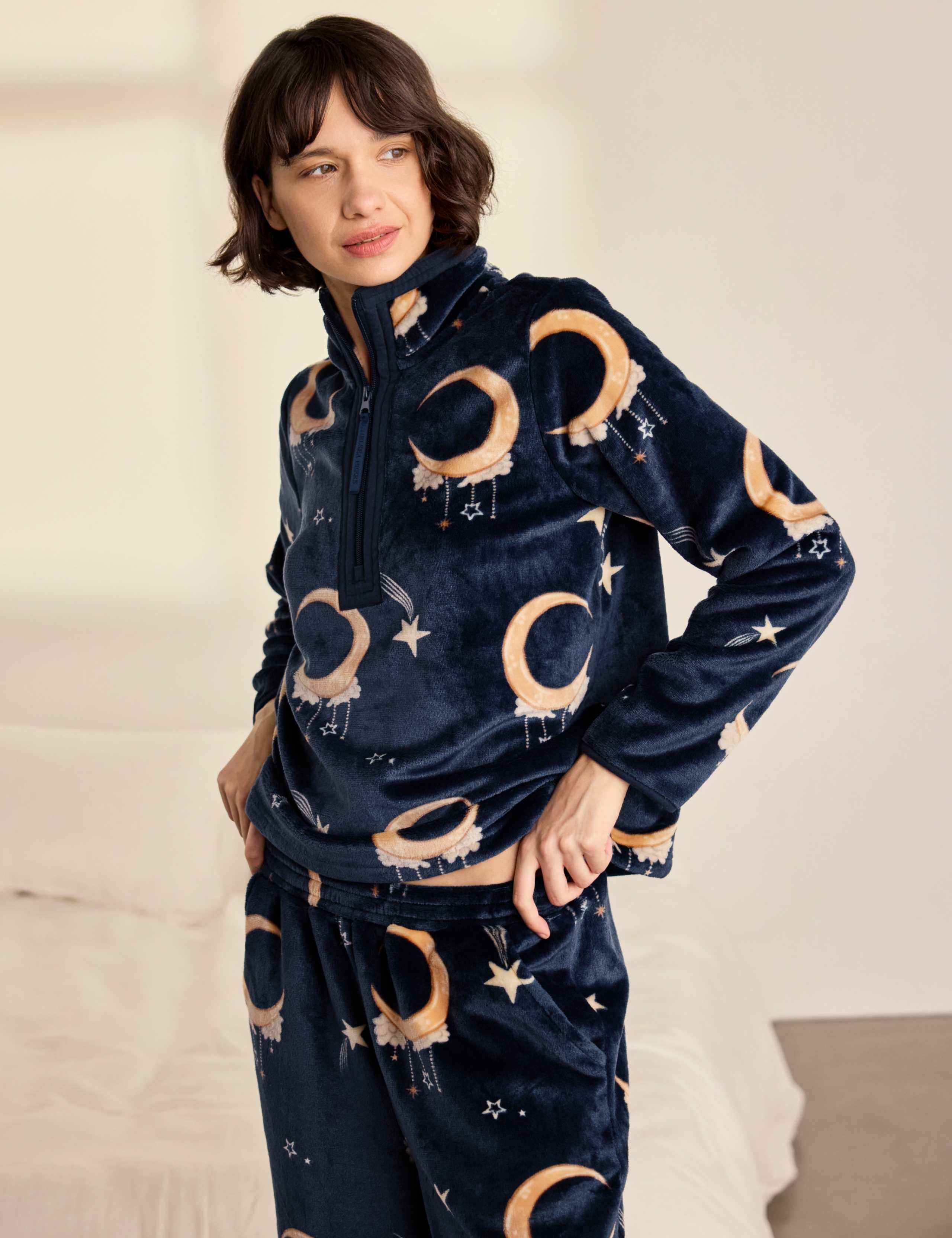 Lunar Moon Print Lounge Set 4 of 6