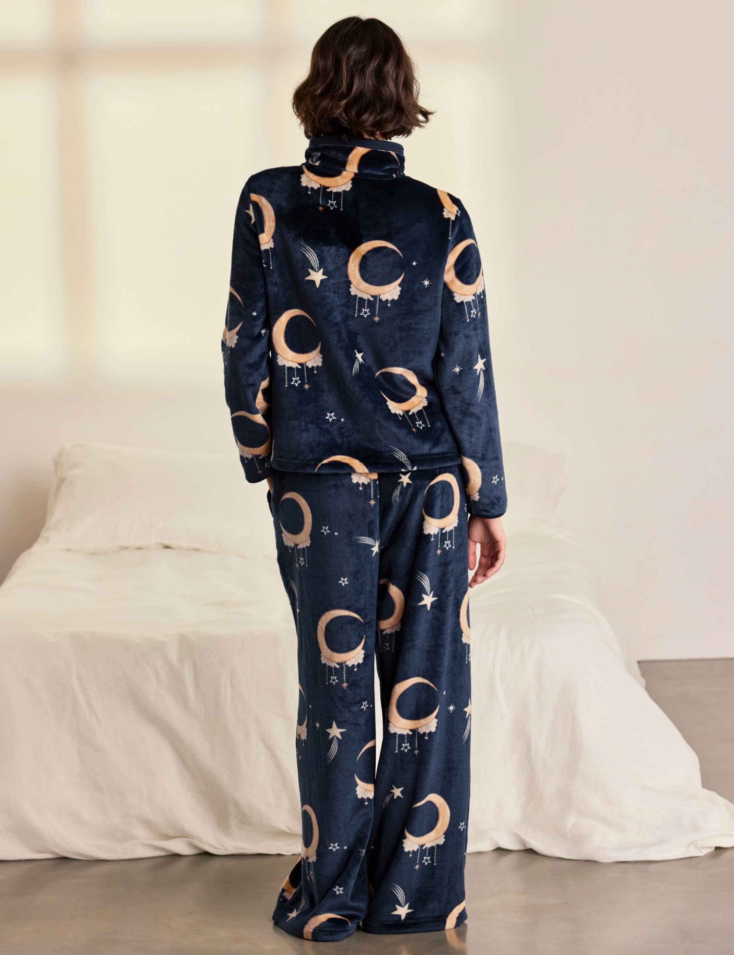 Lunar Moon Print Lounge Set 5 of 6