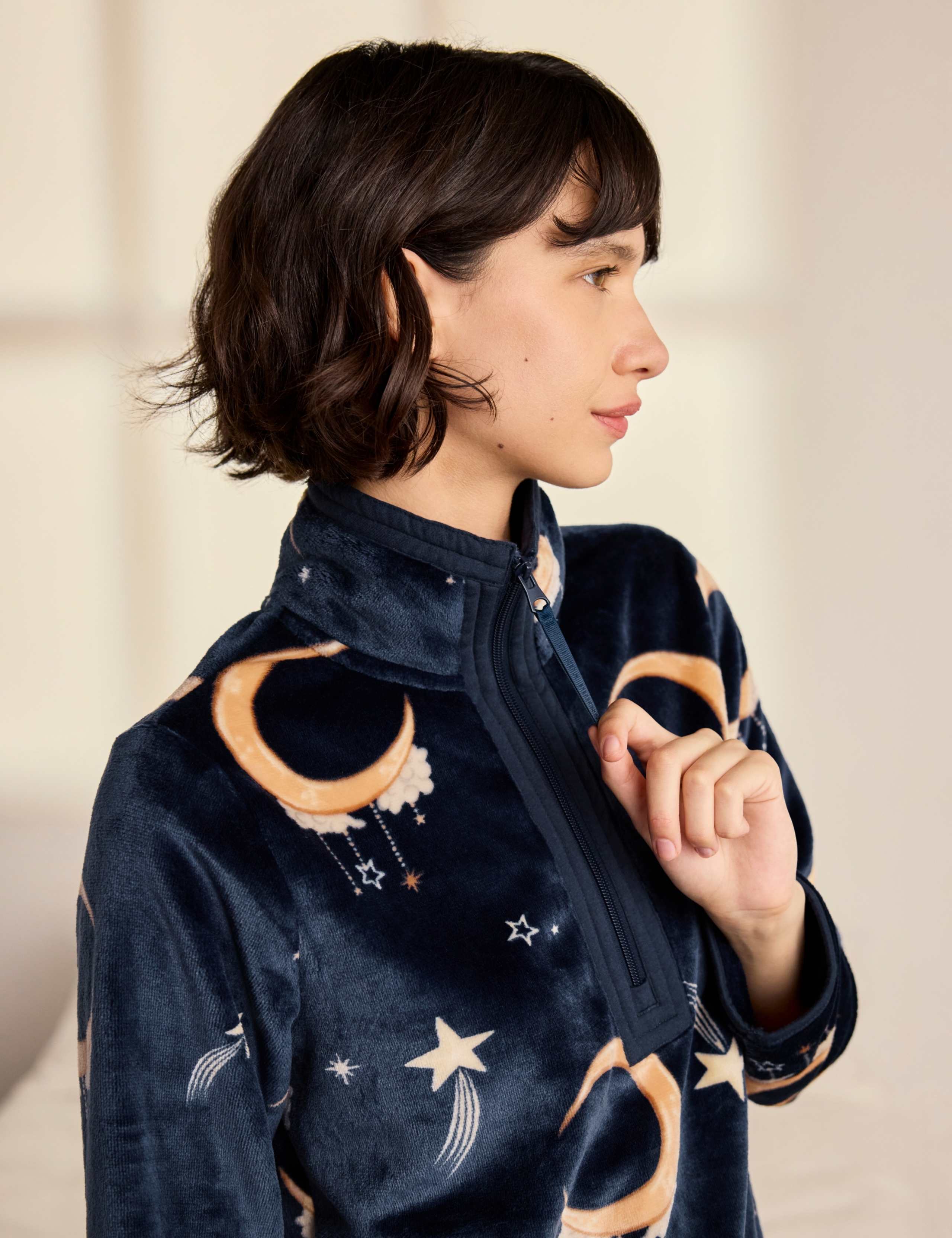 Lunar Moon Print Lounge Set 6 of 6
