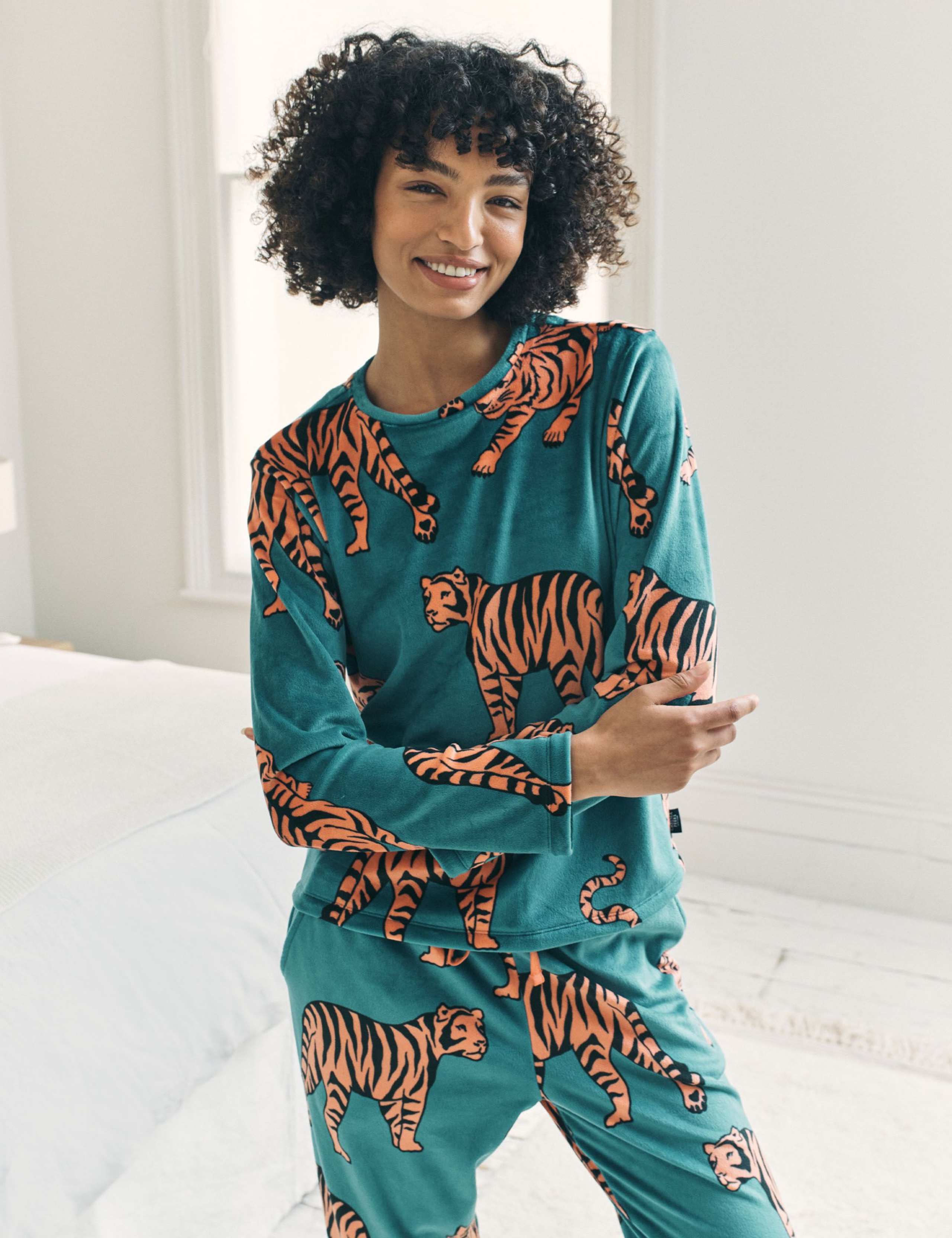 Fleece Tiger Print Cuffed Ankle Pyjama Set 3 of 6