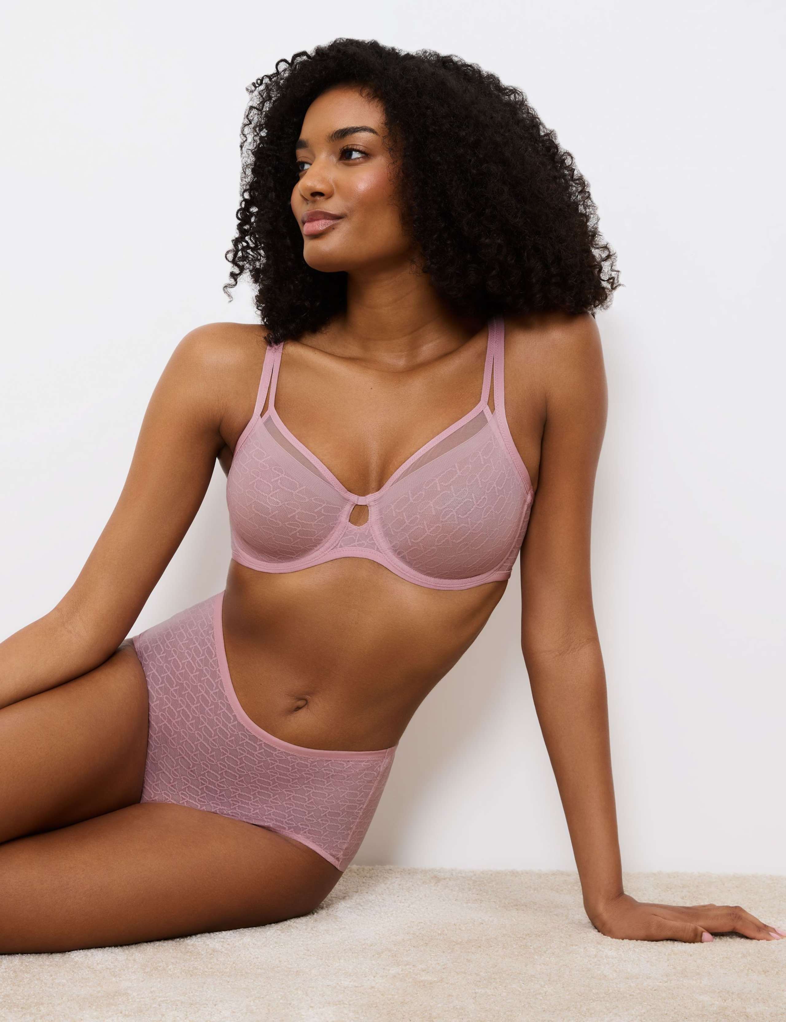 Signature Sheer Lace Wired Full Cup Bra C-G 3 of 5