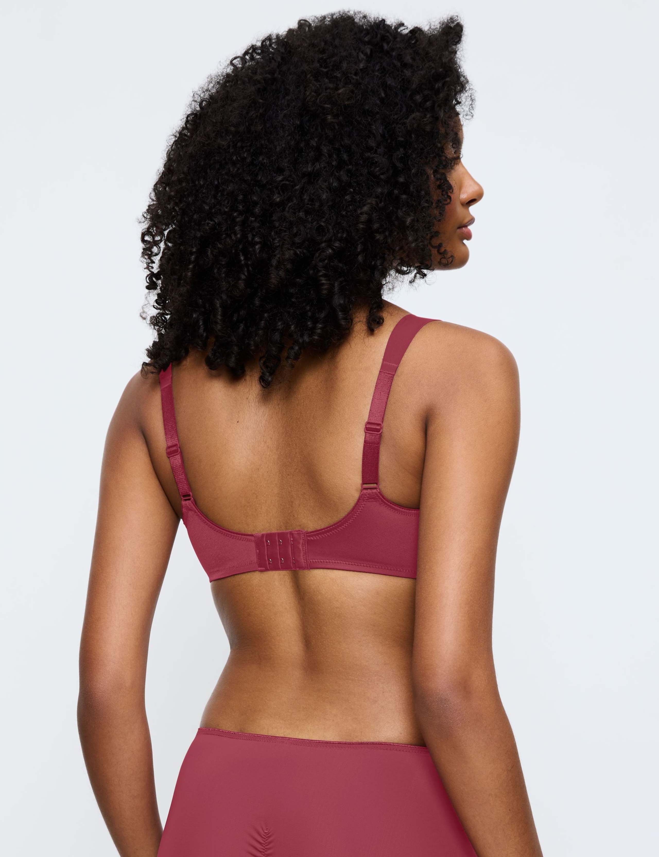Essential Minimizer Wired Full Cup Bra C-F 3 of 5