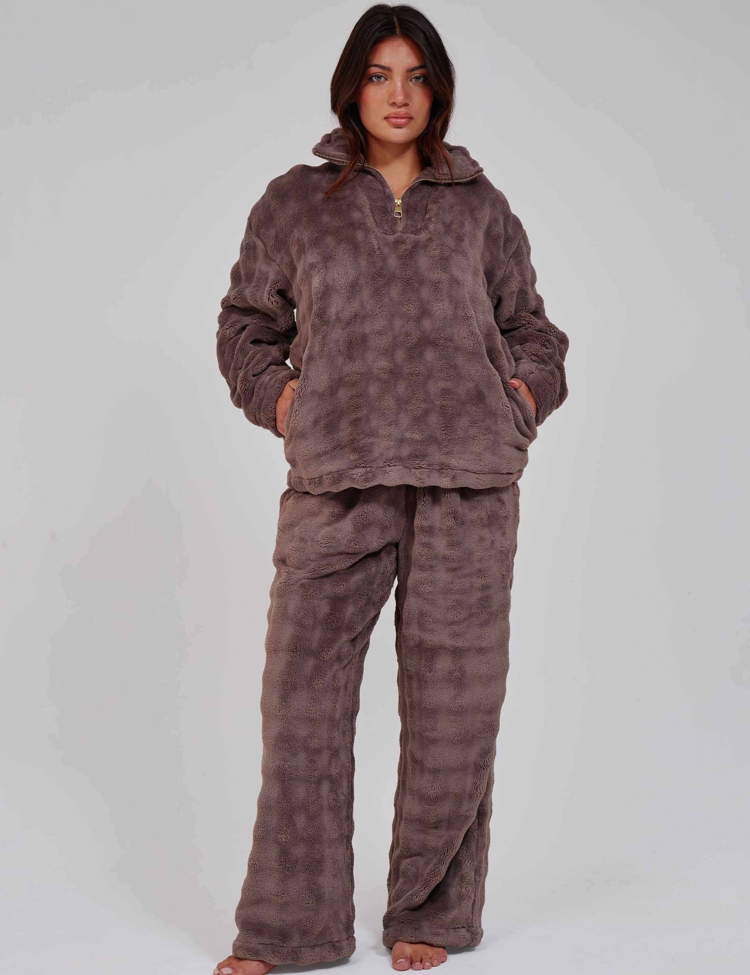Fleece Quarter Zip Lounge Set 1 of 6