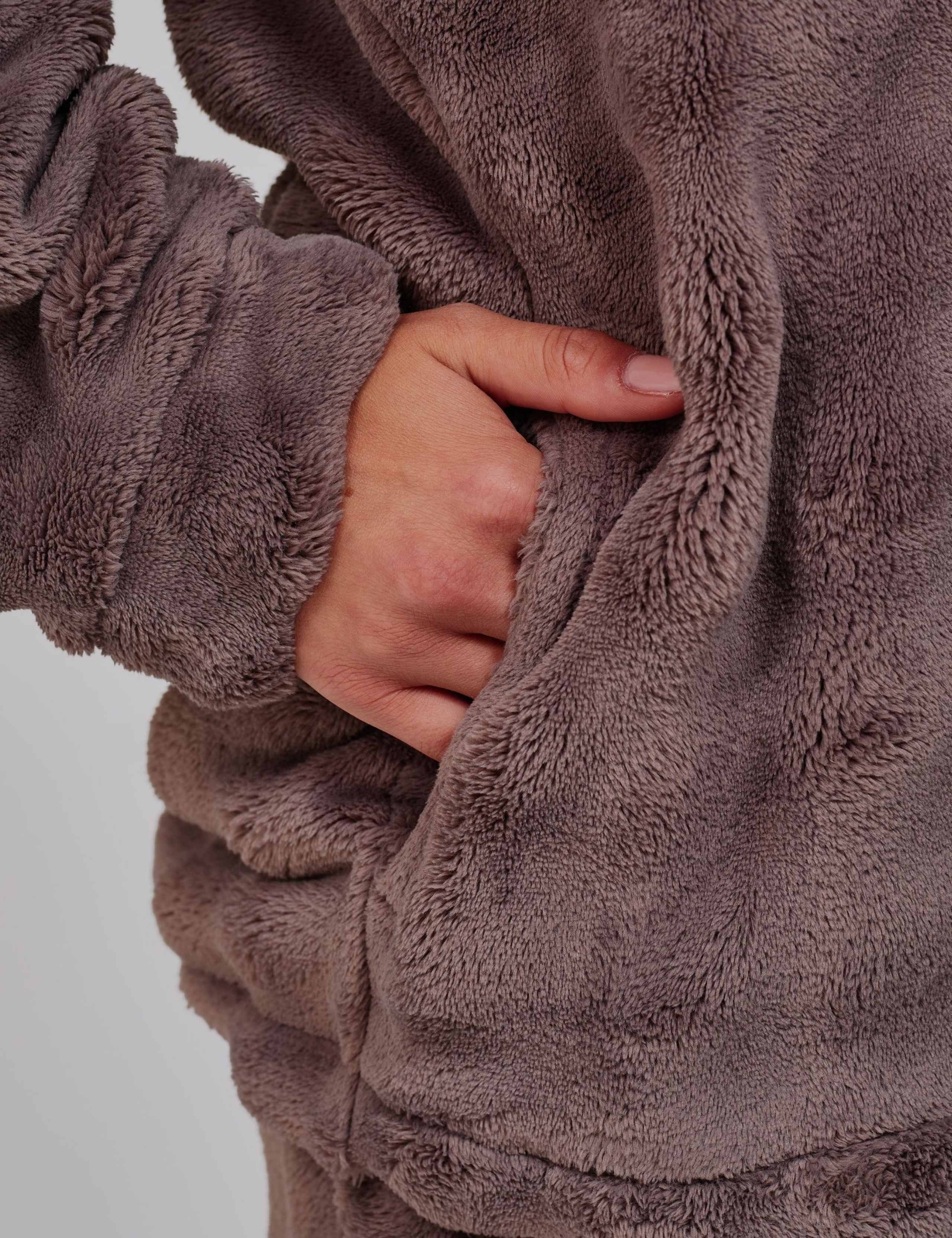 Fleece Quarter Zip Lounge Set 6 of 6