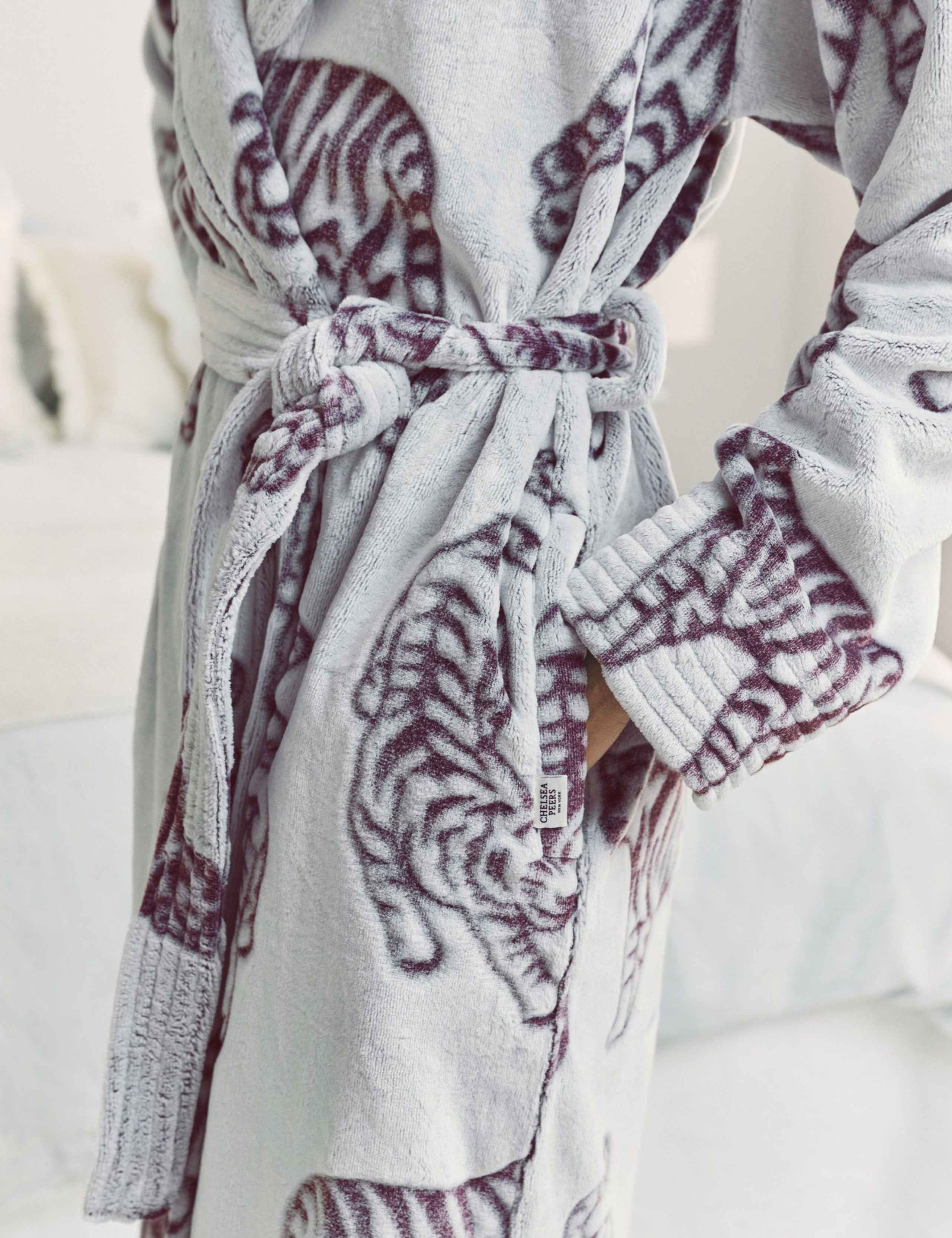 Fleece Burnout Tiger Hooded Dressing Gown 5 of 5