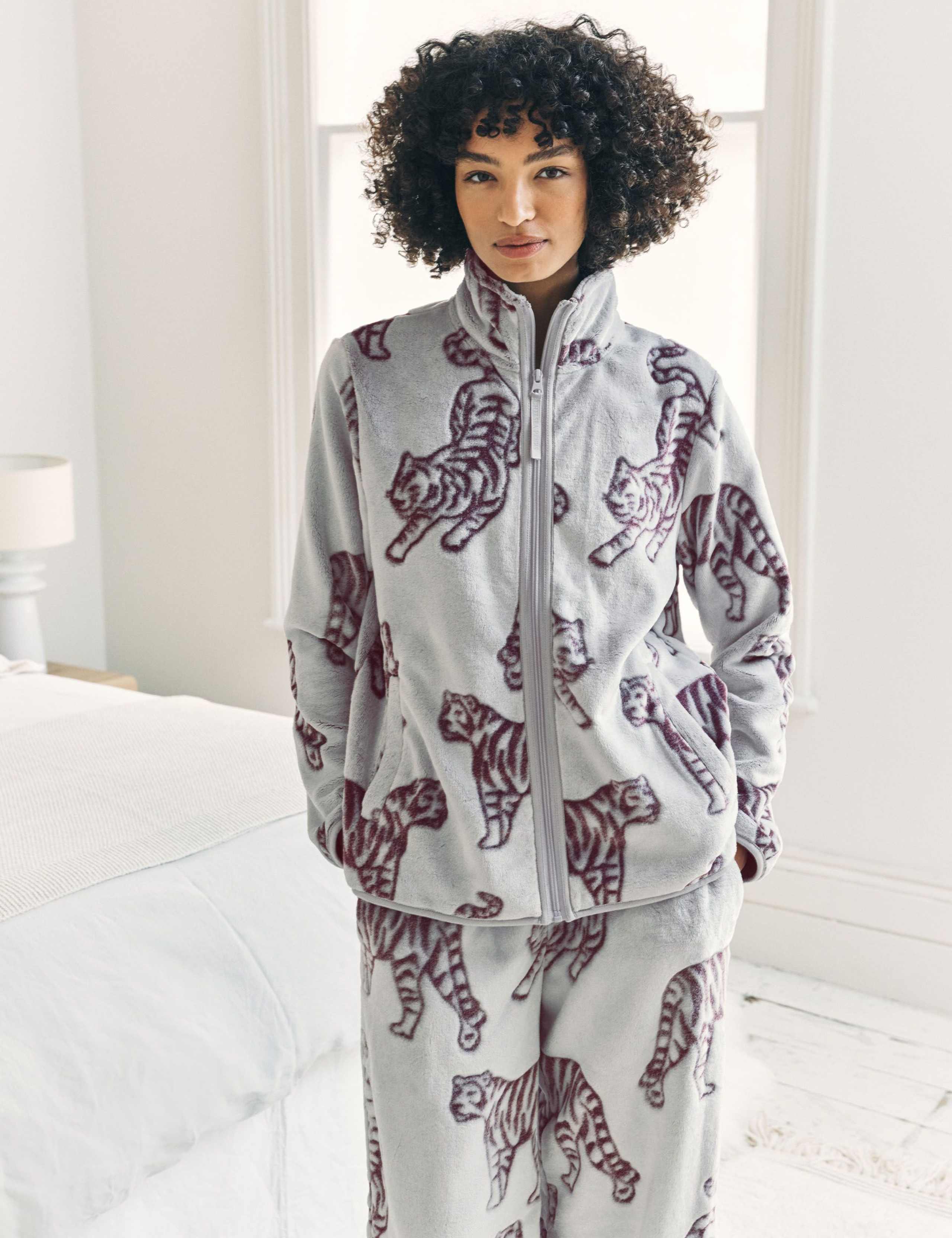 Fleece Burnout Tiger Lounge Set 3 of 6