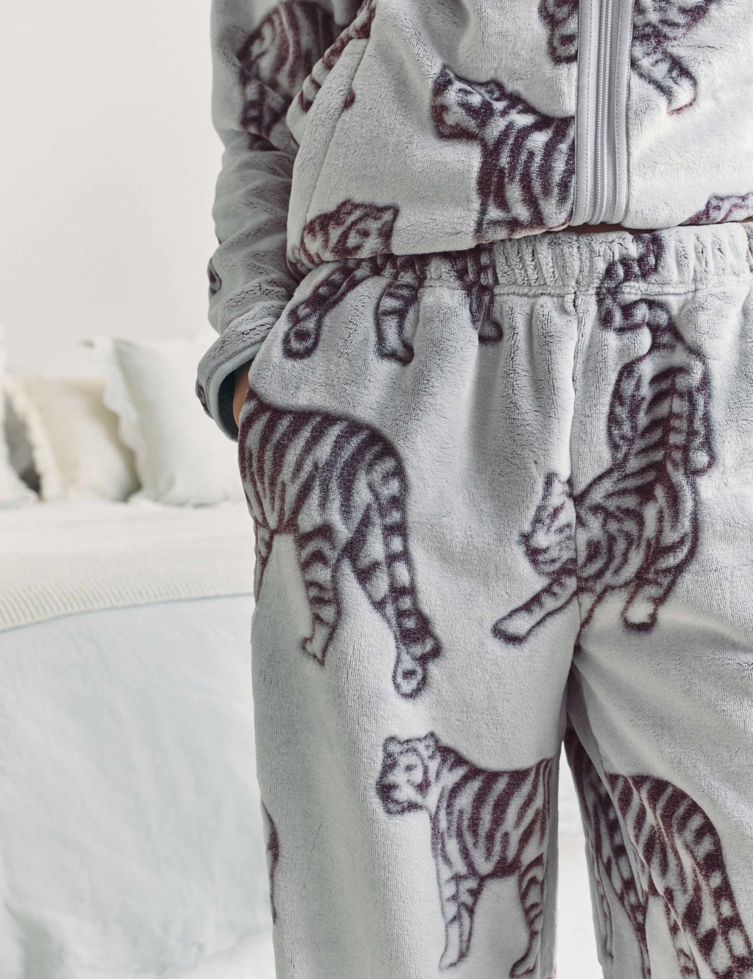 Fleece Burnout Tiger Lounge Set 6 of 6