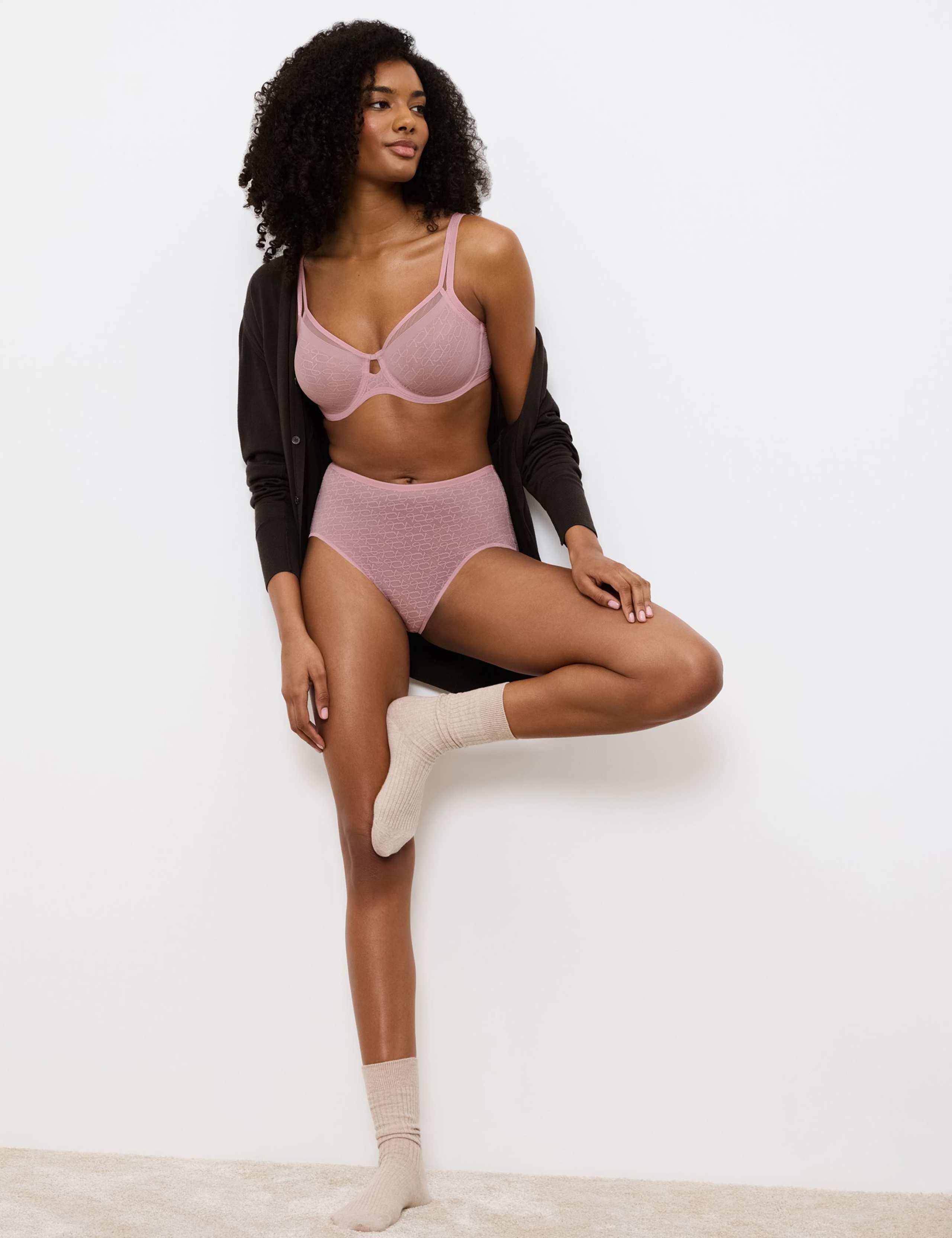 Signature Sheer Maxi Full Briefs 5 of 5