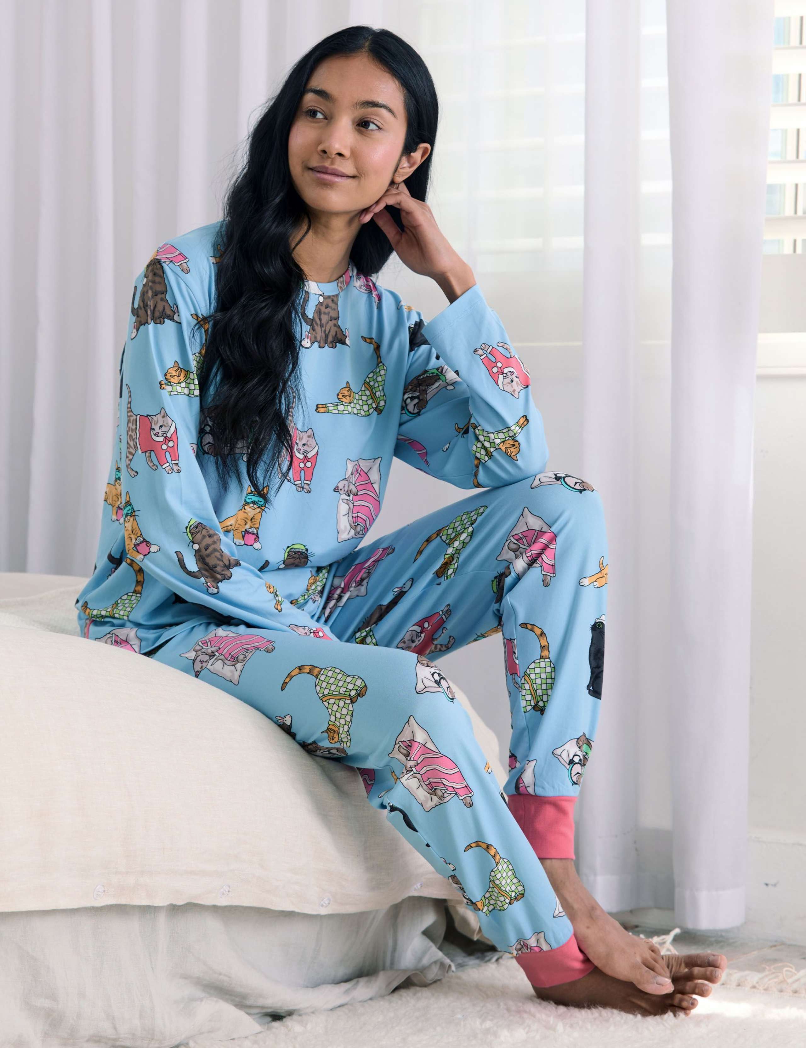 Sleepy Cat Print Crew Neck Pyjama Set 2 of 6