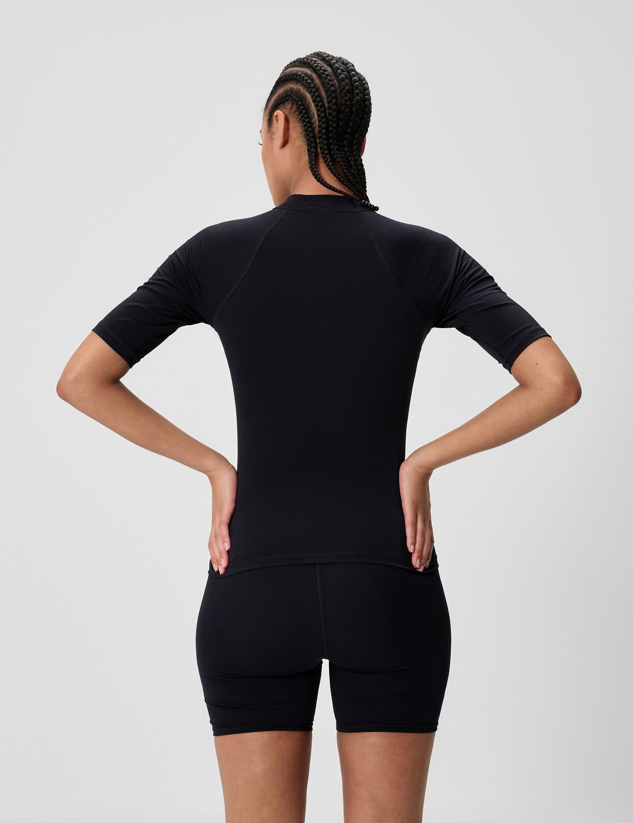 Speedo Endurance+ Short Sleeve Rash Guard 2 of 3