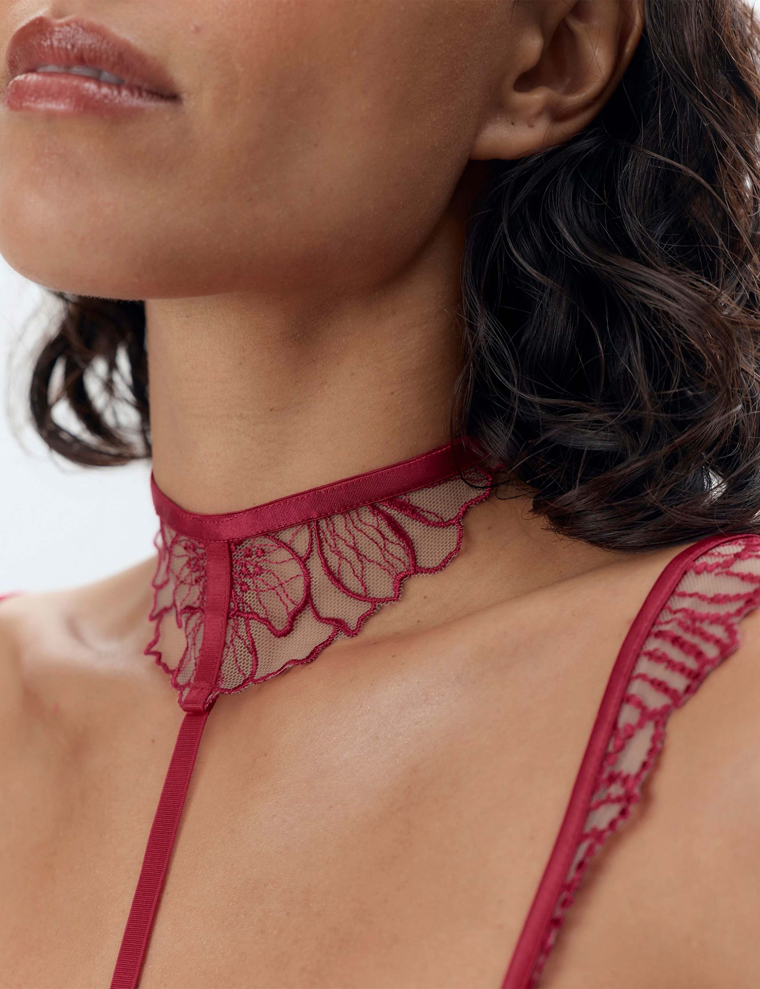 Amarosa Floral Embroidery Suspender 4 of 5