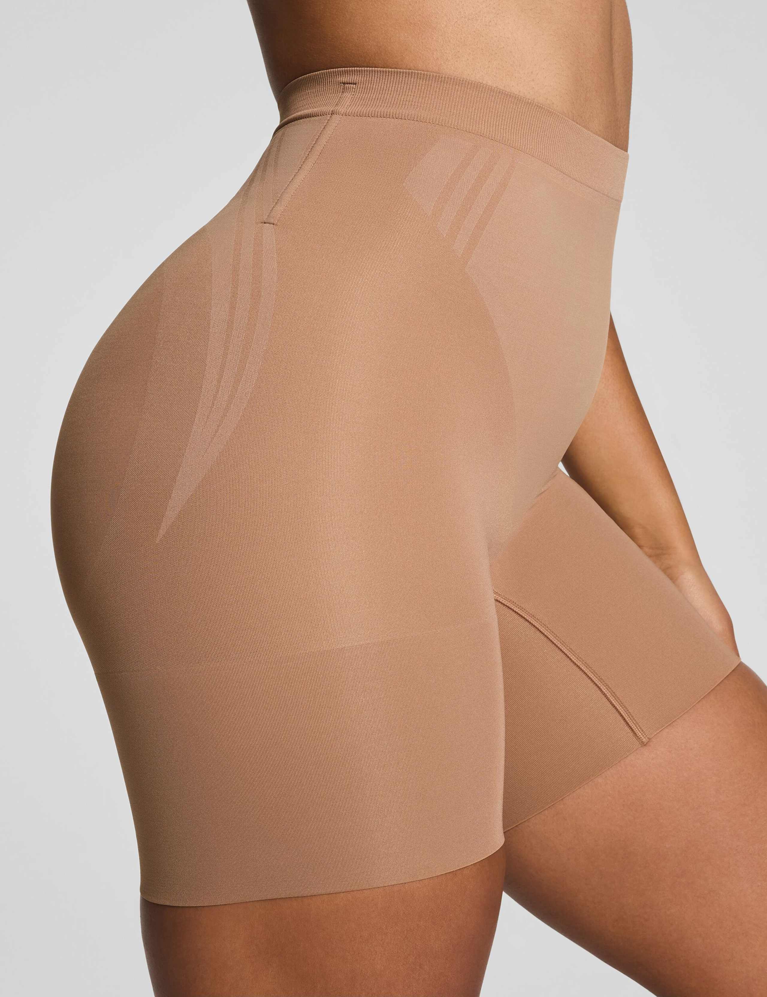 SPANXsculpt GoFigure Firm Control Shorts 2 of 3