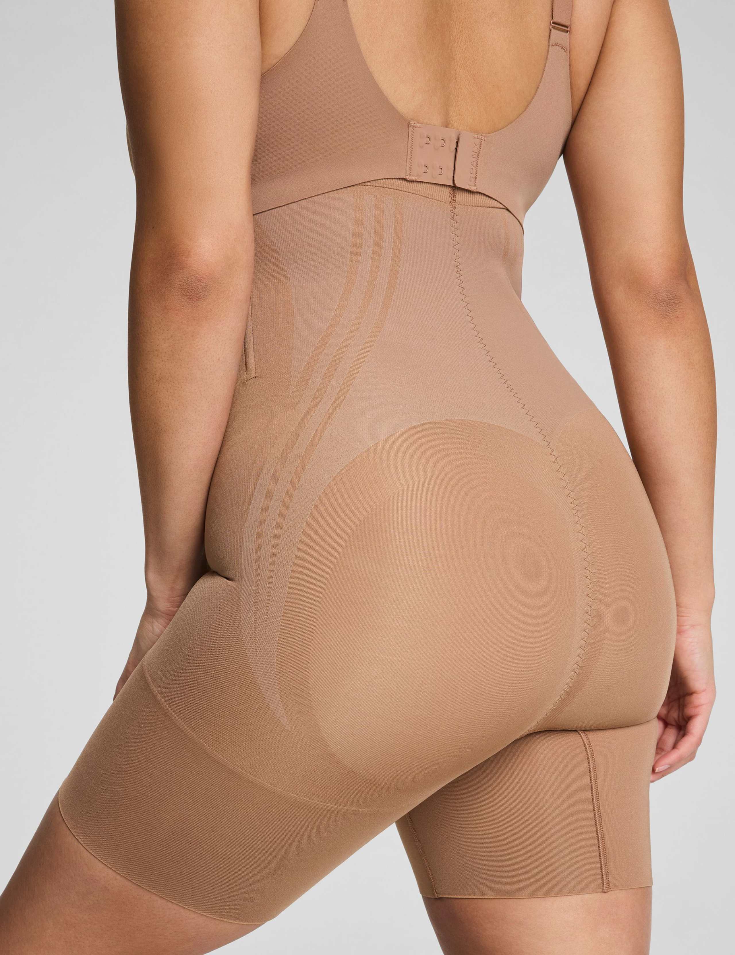 SPANXsculpt Go Figure Firm Control Shorts 4 of 4