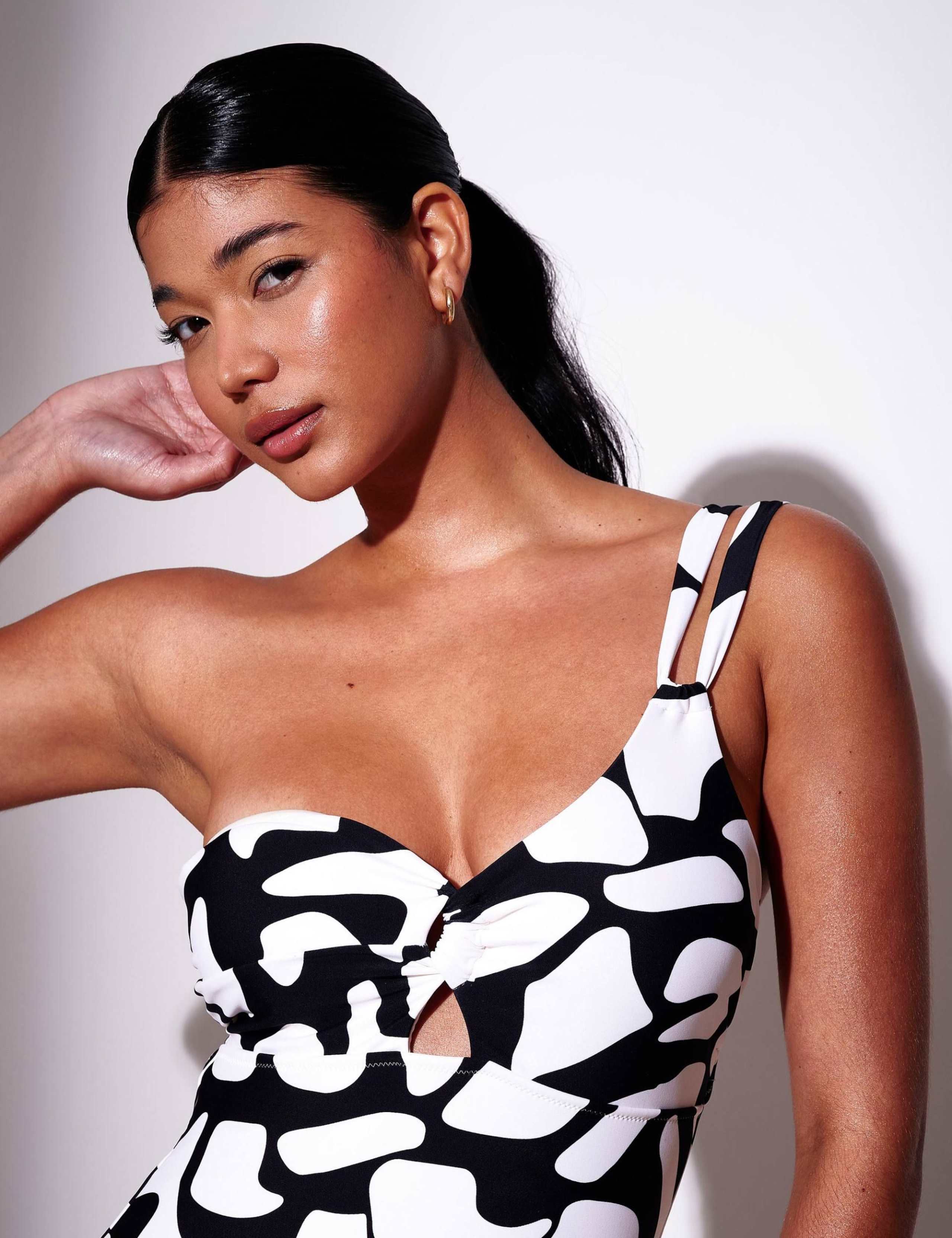 Printed Padded One Shoulder Swimsuit 2 of 4