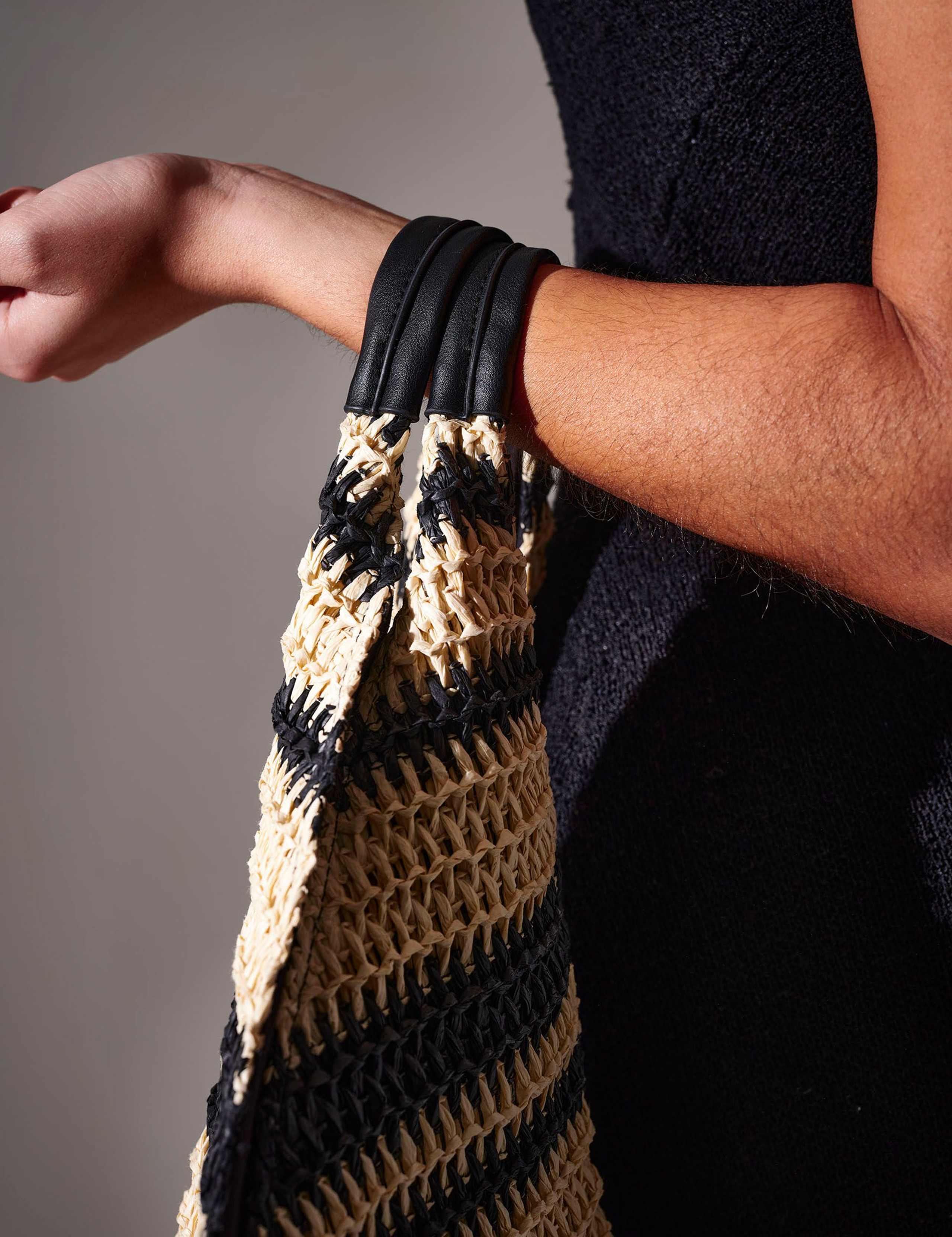 Straw Woven Striped Tote Bag 3 of 4