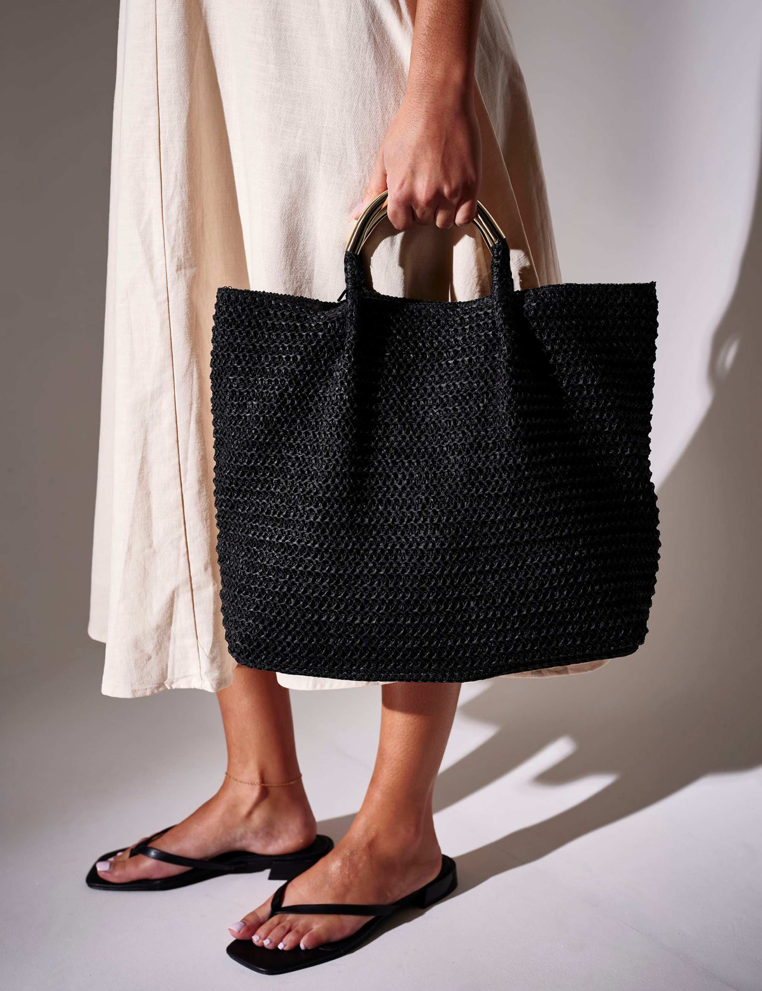 Straw Woven Shoulder Bag 2 of 4