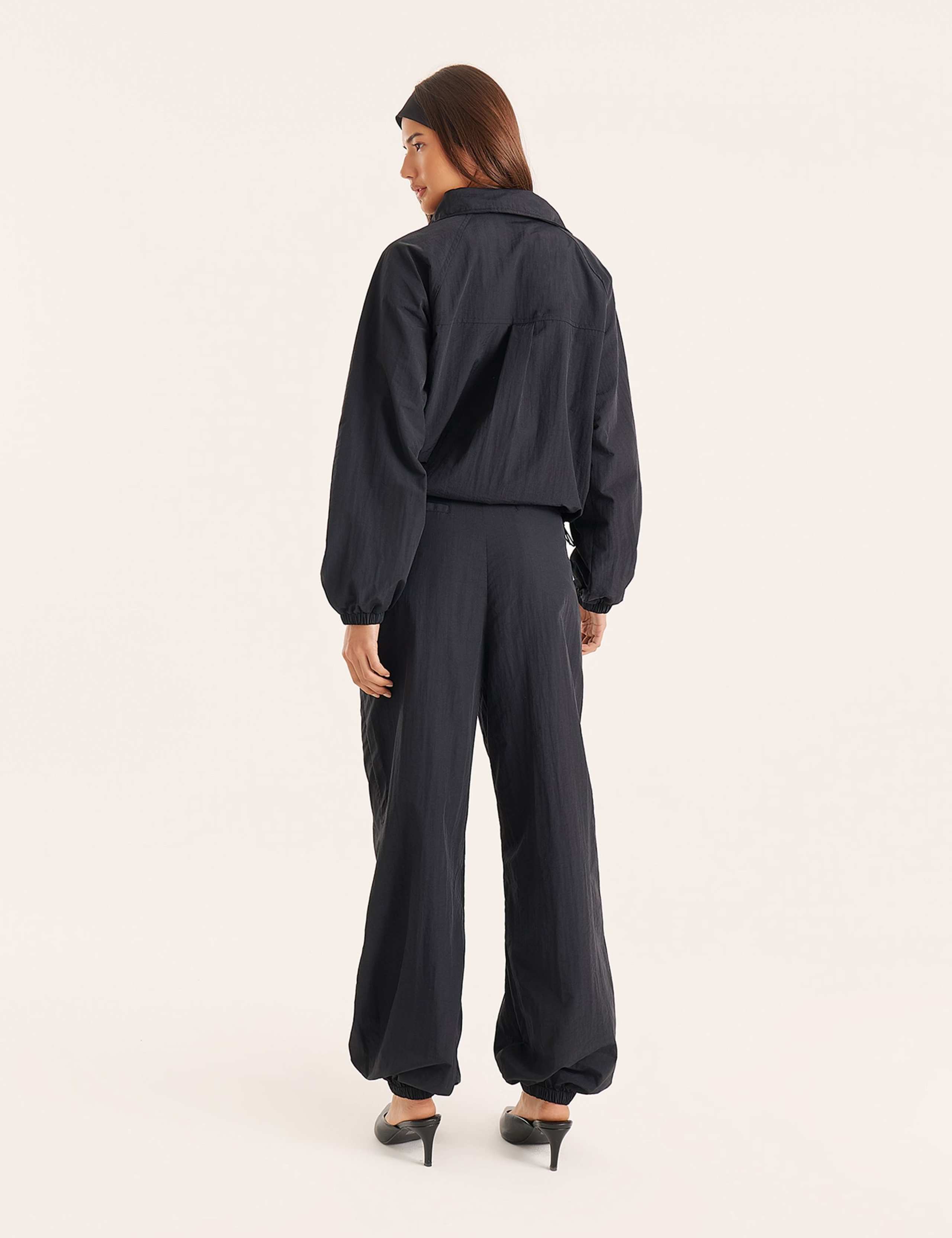 Tyla Elasticated Waist Barrel Leg Trousers 2 of 5