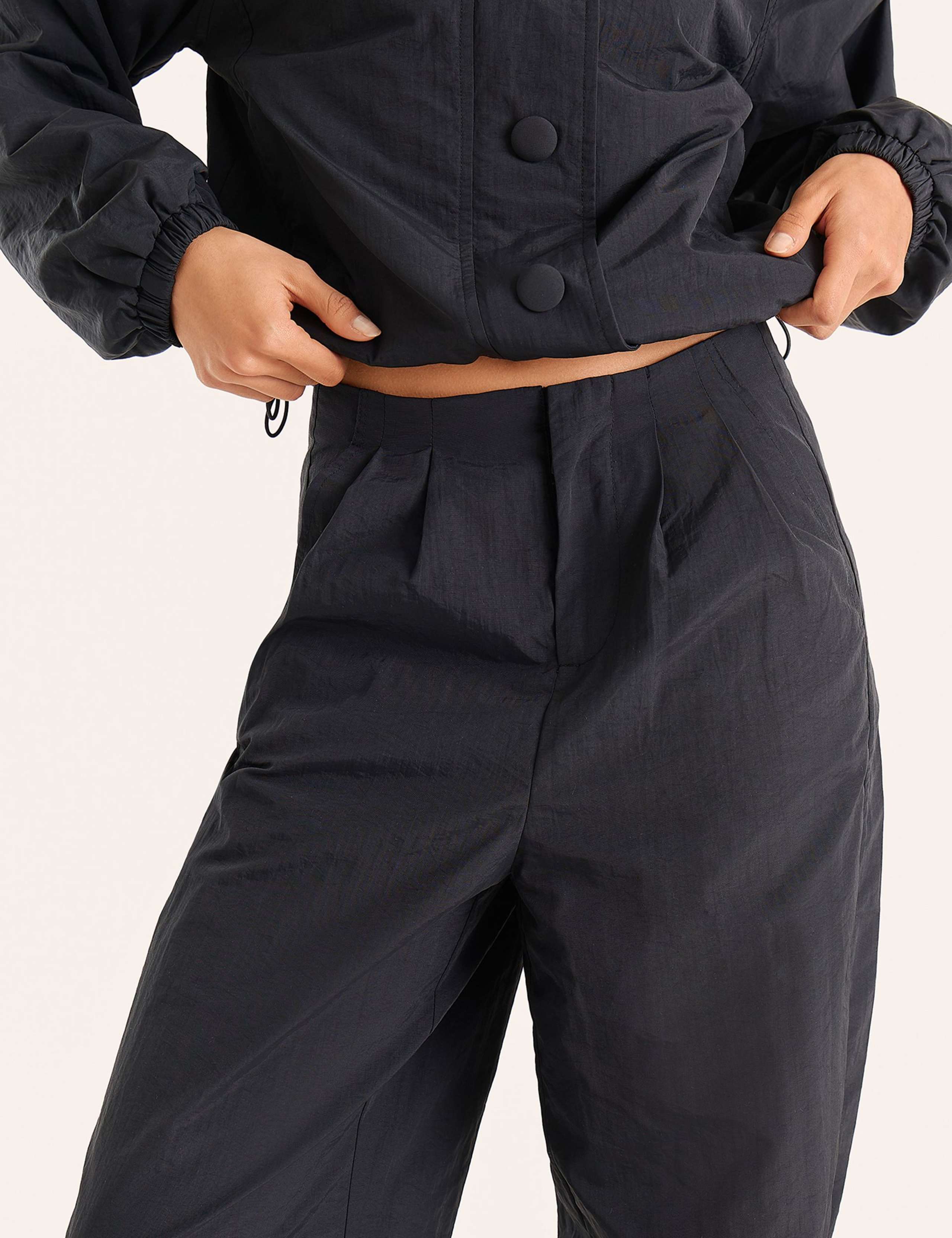 Tyla Elasticated Waist Barrel Leg Trousers 5 of 5