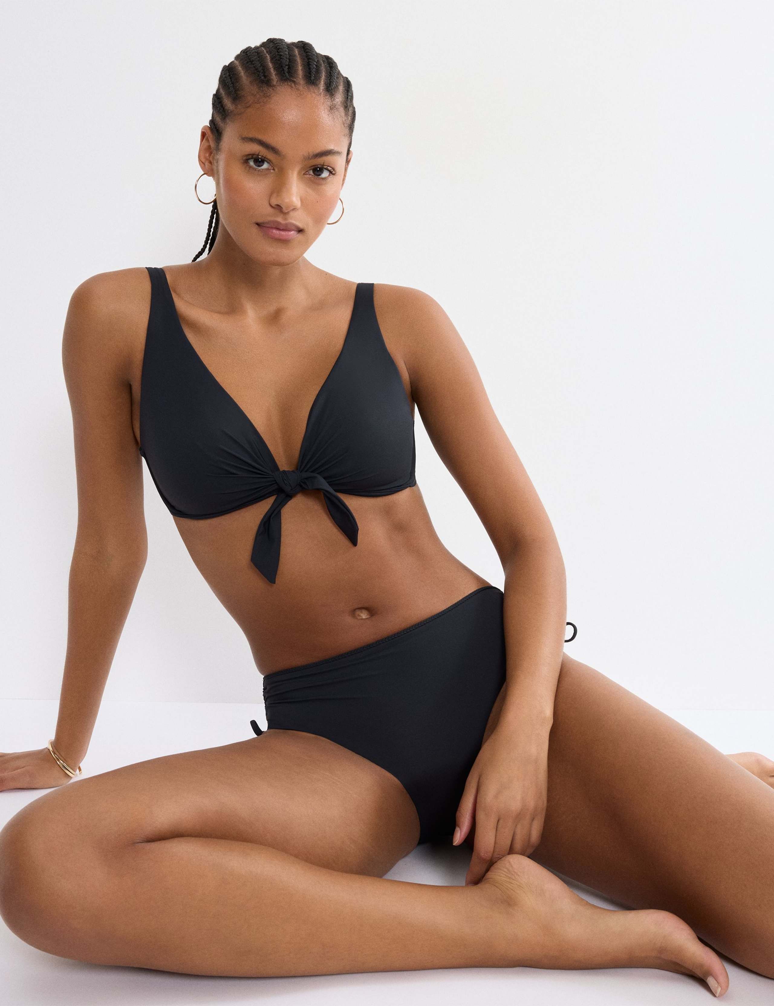 Summer Twist Wired Plunge Bikini Top 3 of 5