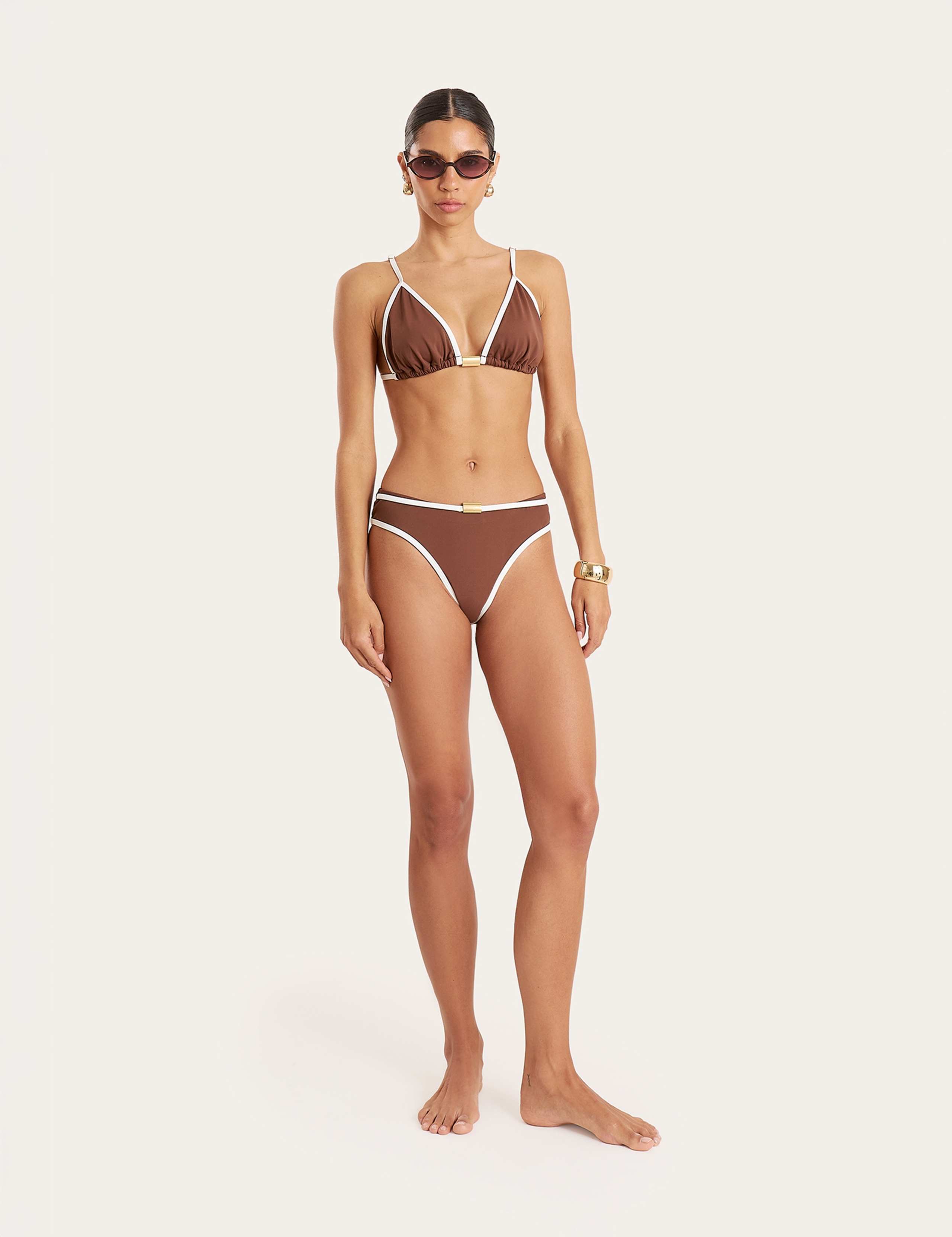 Contrast Trim High Waisted Bikini Bottoms 6 of 11
