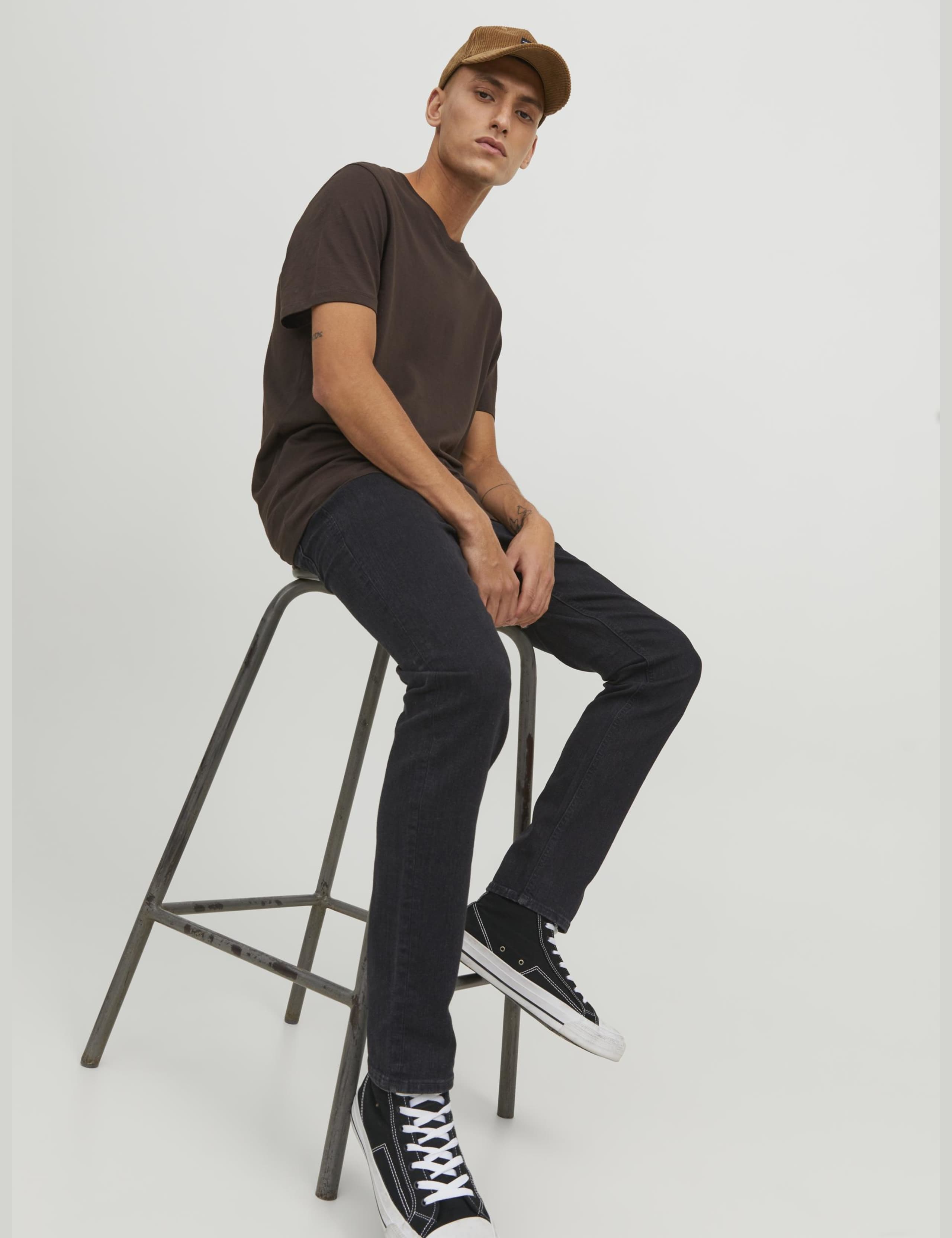 Slim Fit 5 Pocket Jeans 5 of 7
