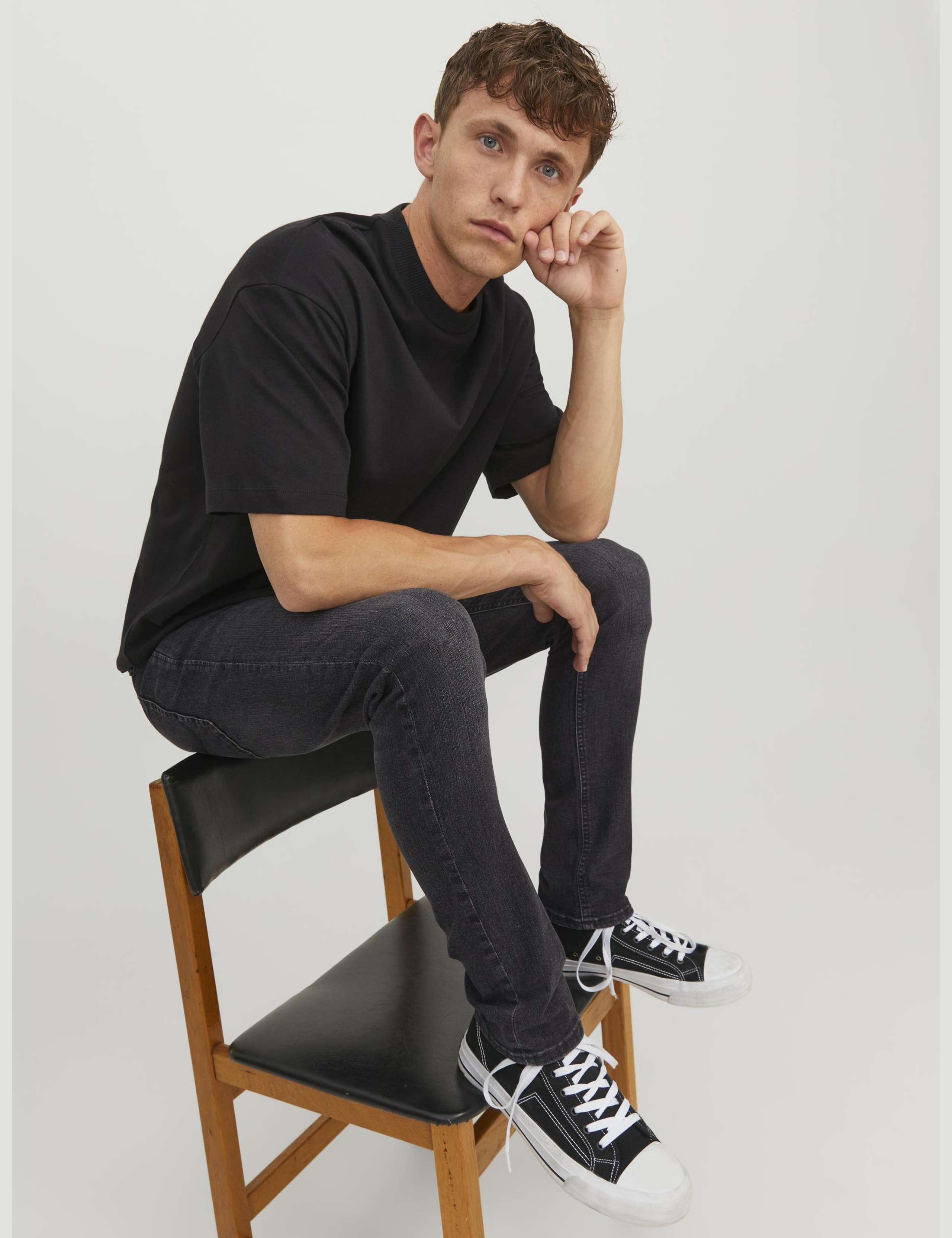 Slim Fit 5 Pocket Jeans 6 of 7
