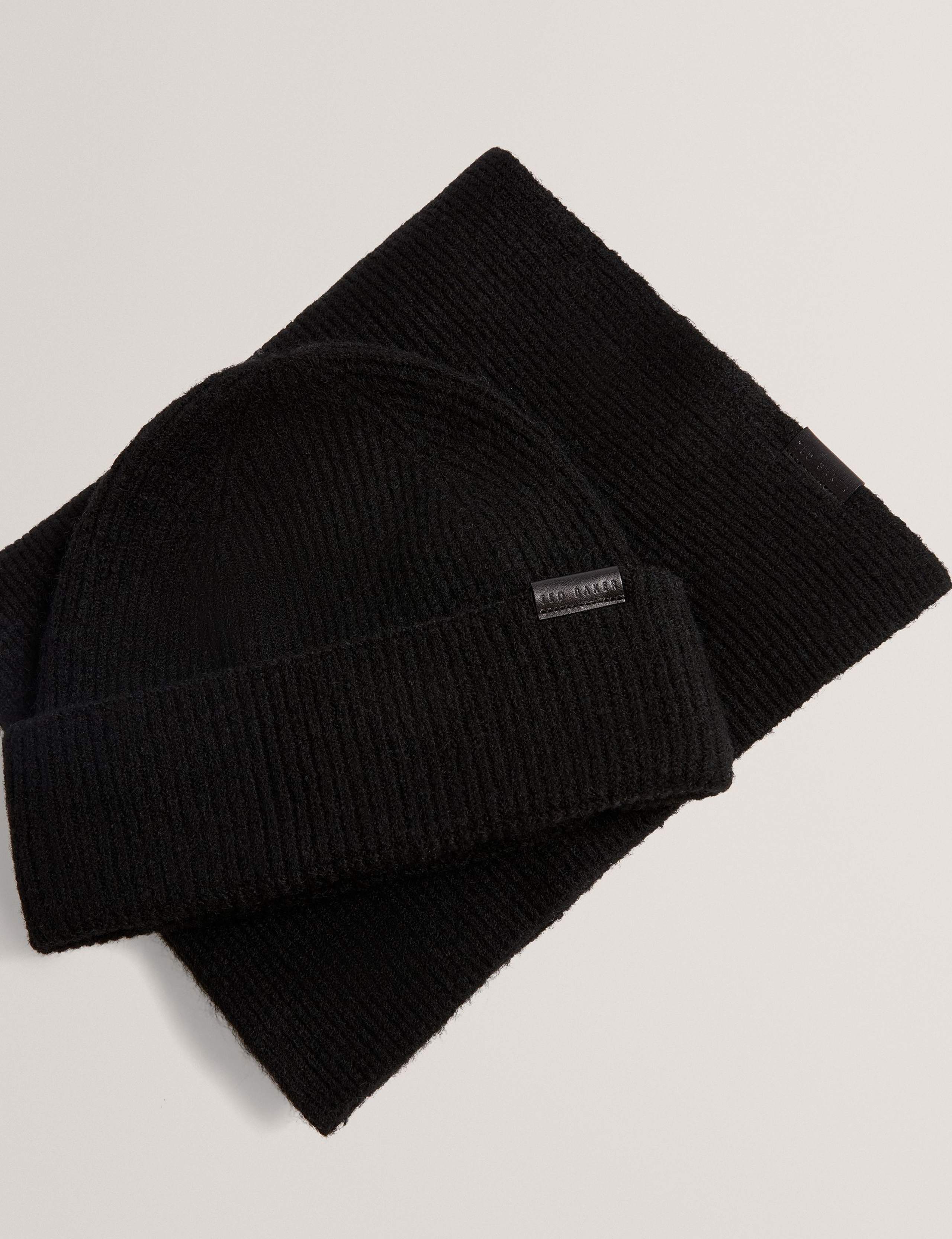 Ribbed Hat & Scarf Set 1 of 3