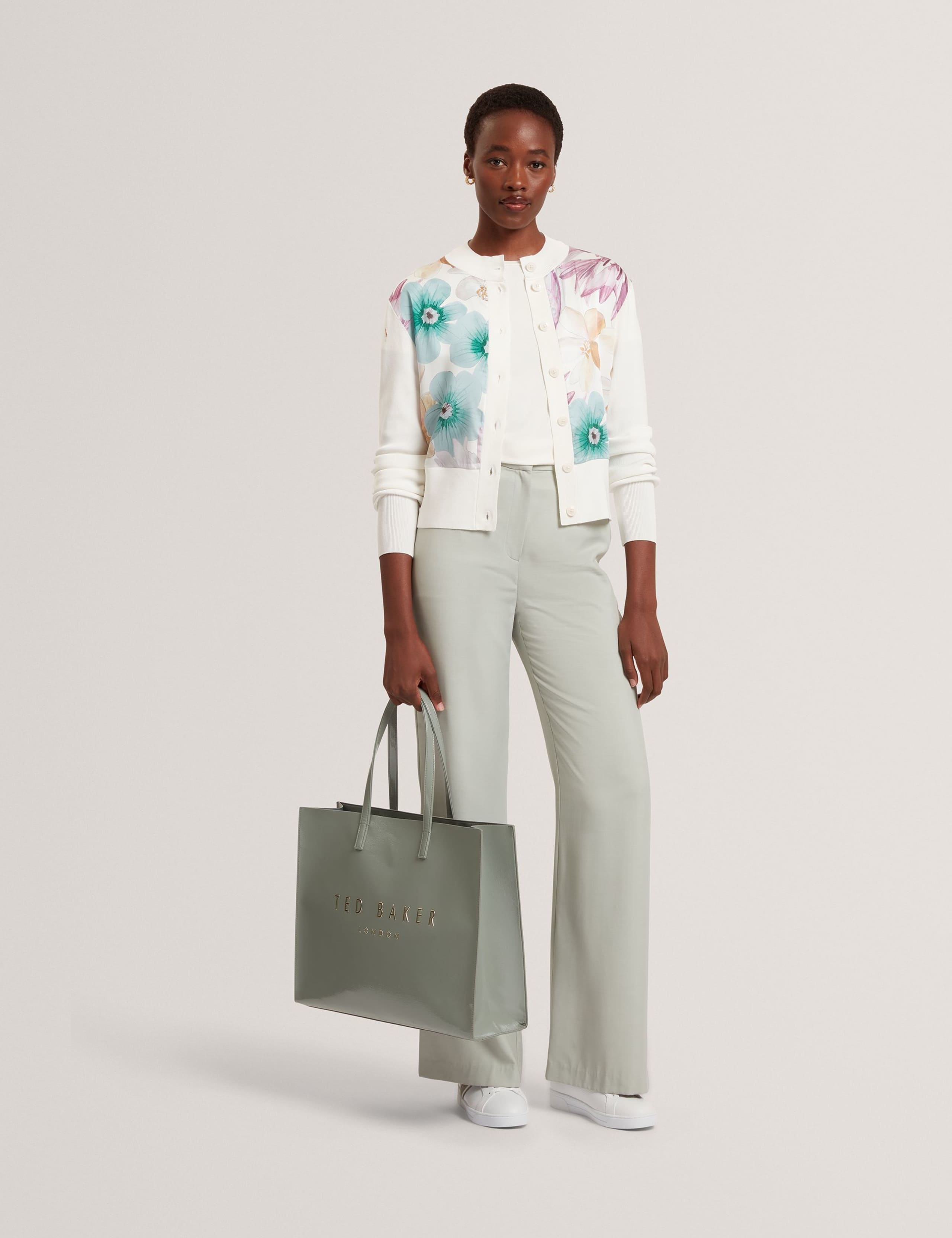 Floral Print Crew Neck Cardigan 2 of 4
