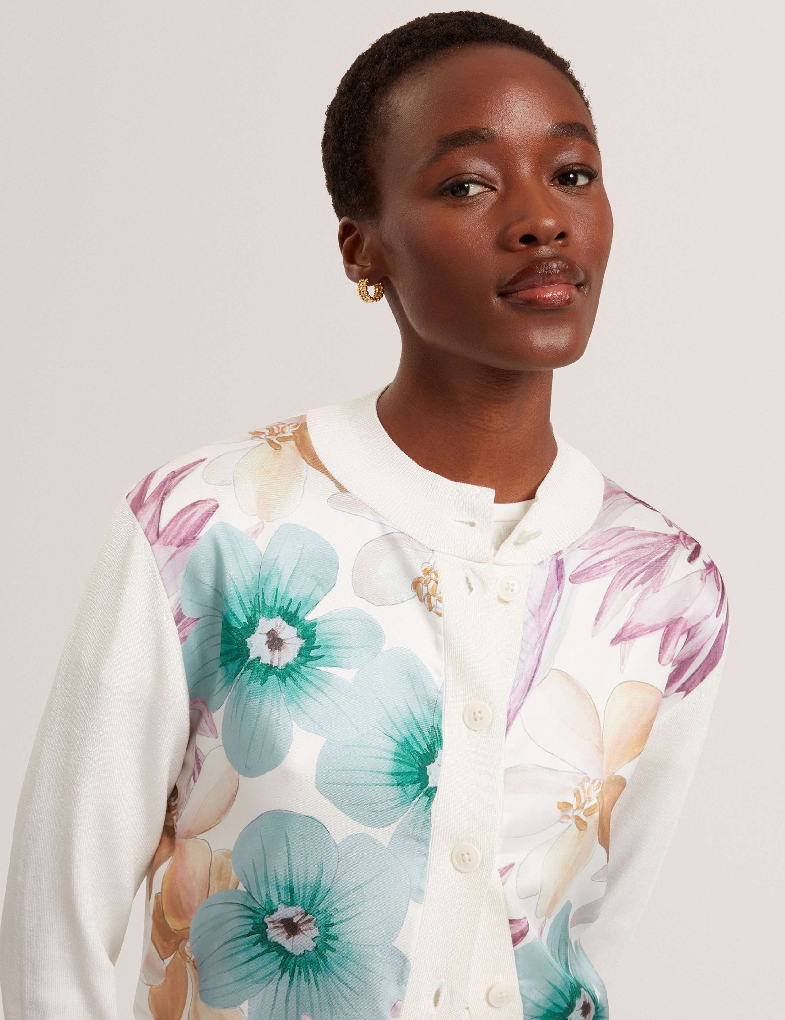 Floral Print Crew Neck Cardigan 3 of 4
