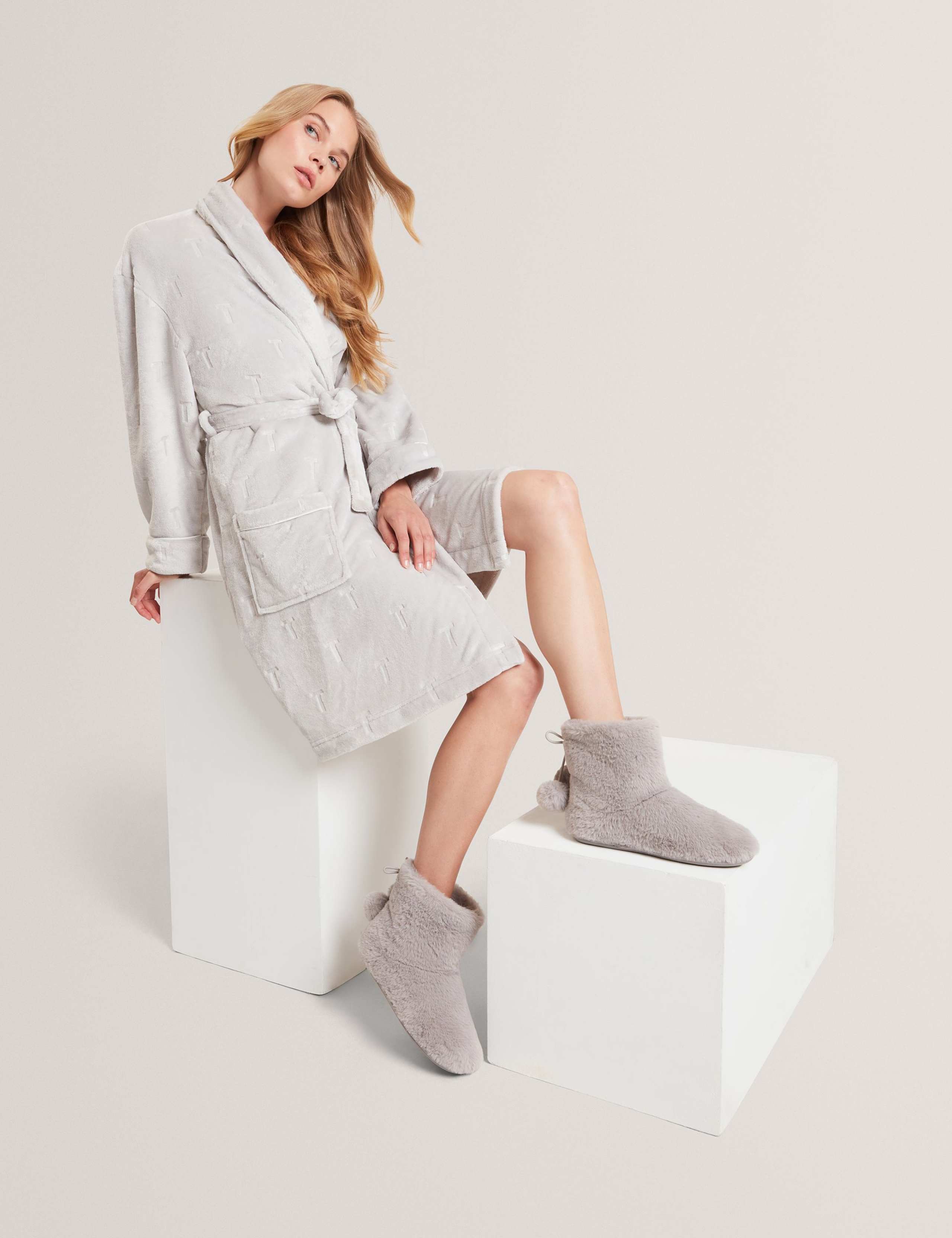 Faux Fur Pom Pom Round Toe Slipper Boots 4 of 4