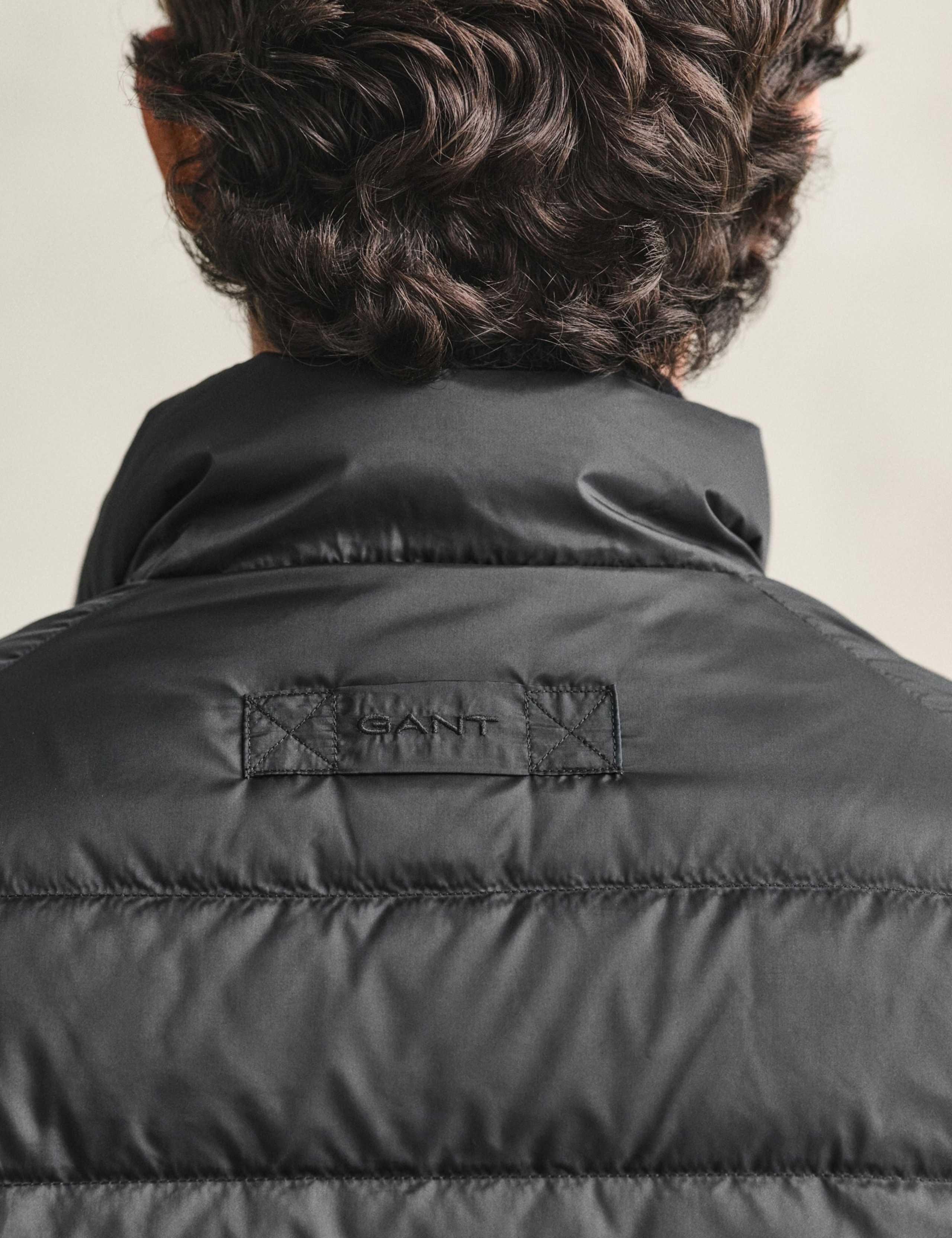 Lightweight Puffer Jacket 8 of 9