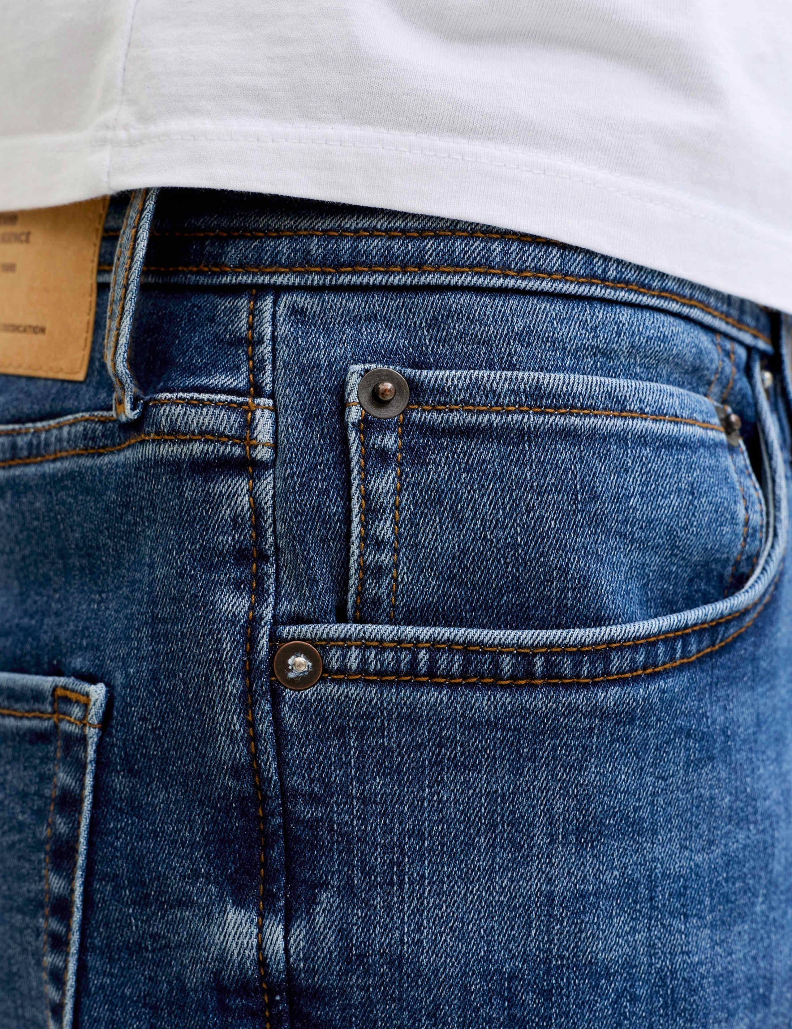 Tapered Fit 5 Pocket Stretch Jeans 7 of 7