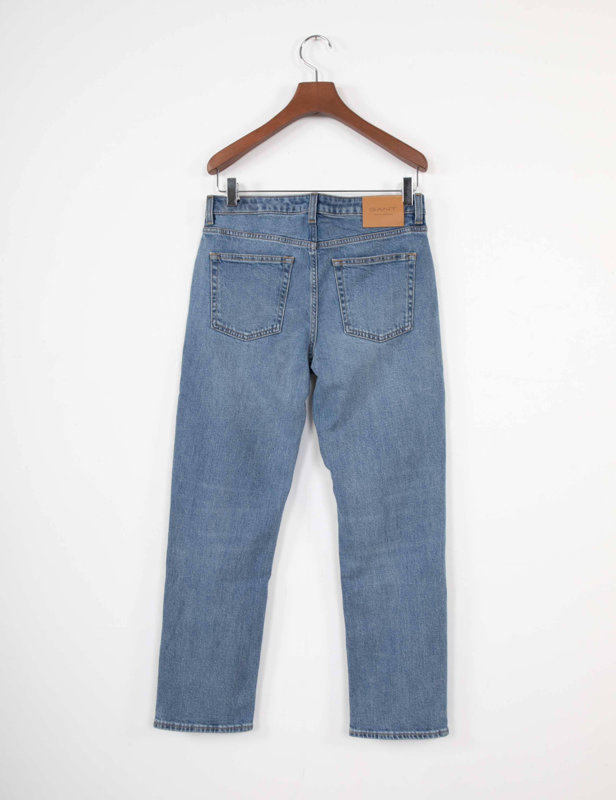 Mid Rise Straight Leg Cropped Jeans 4 of 4