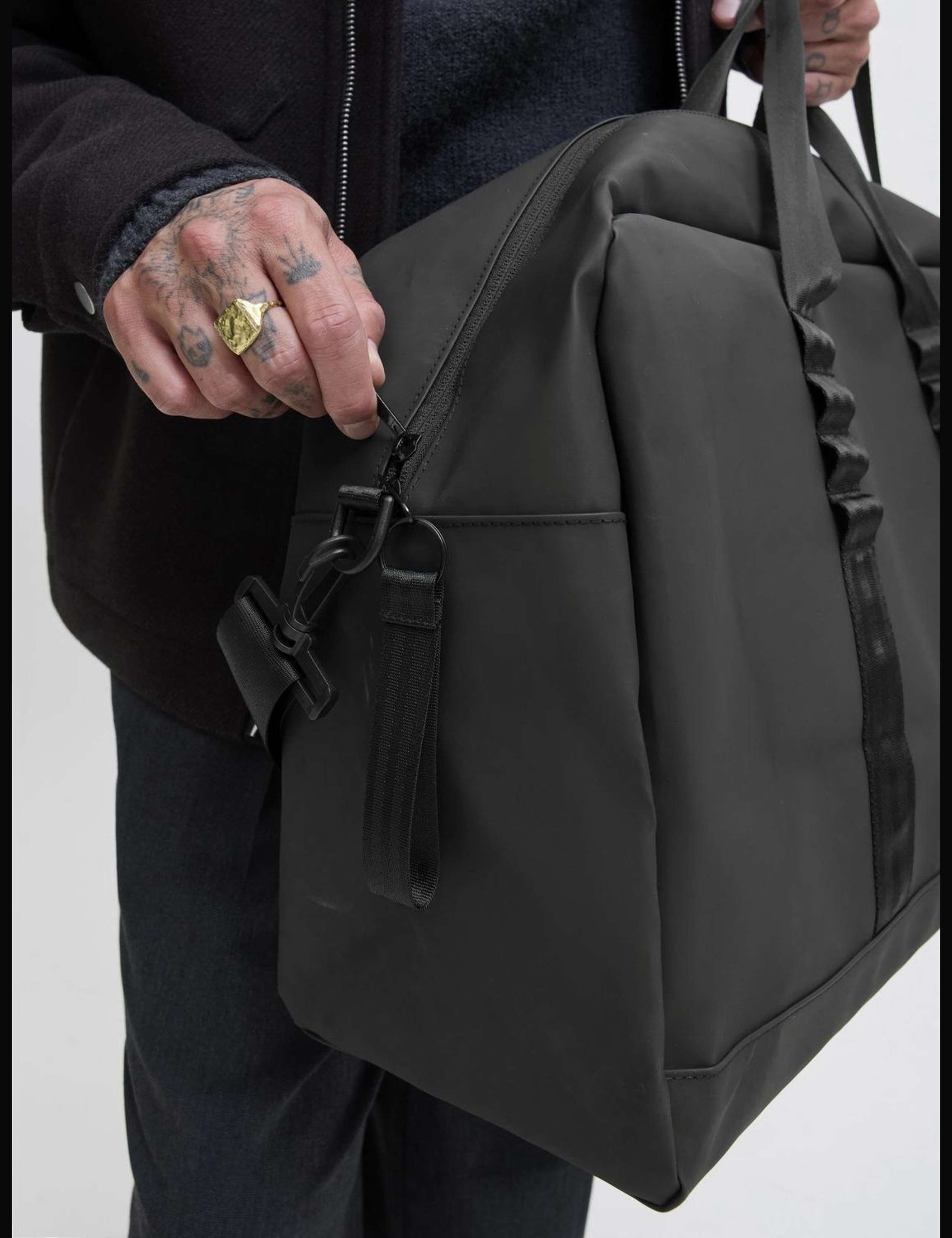 Weekend Bag 3 of 8