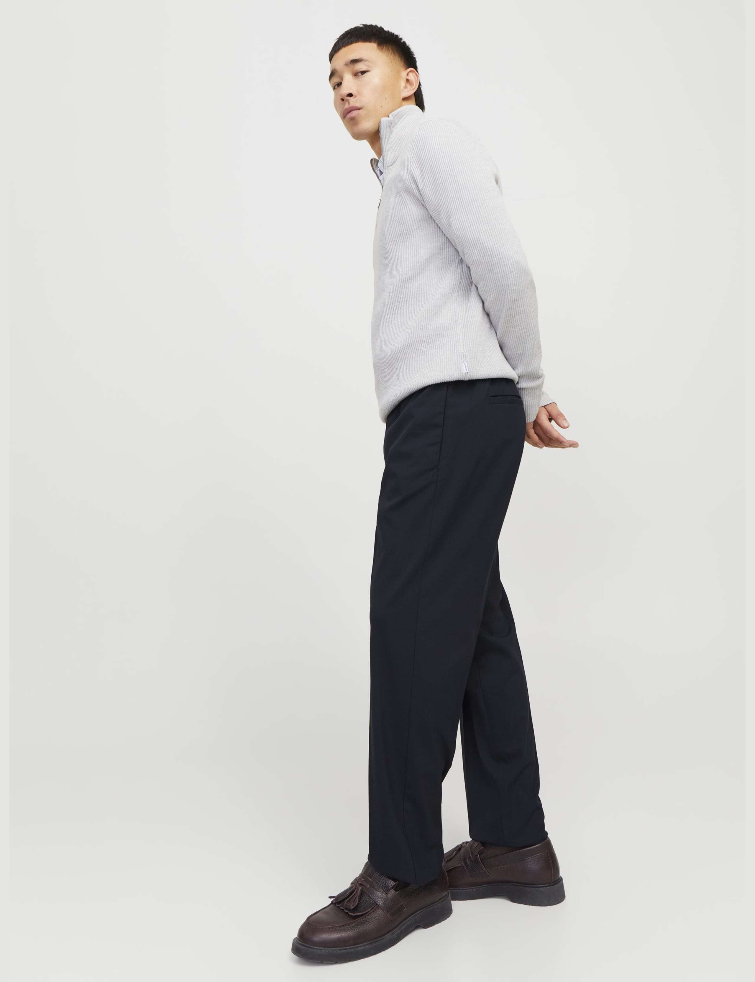 Regular Fit Joggers 3 of 7