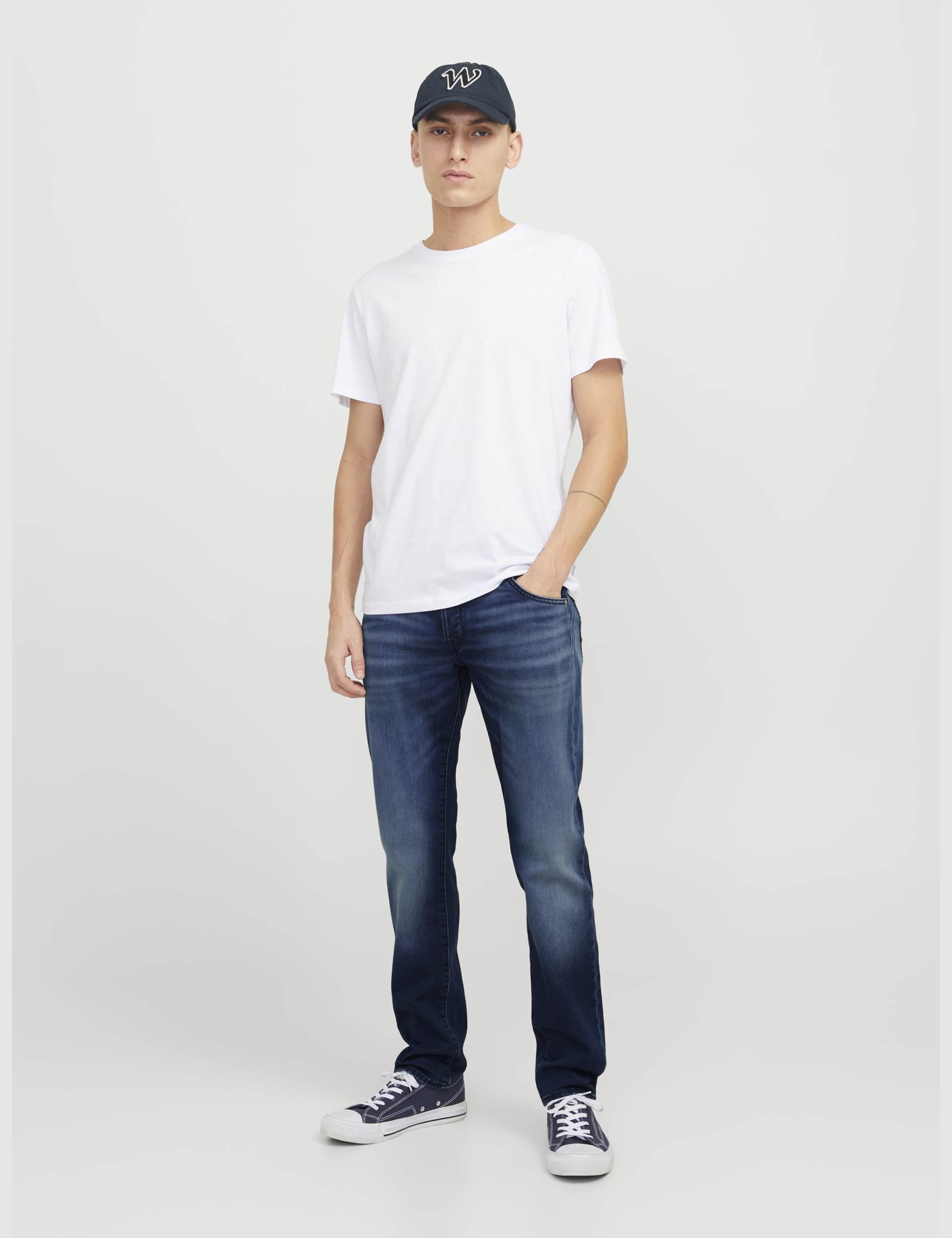 Tapered Fit Cotton Blend 5 Pocket Jeans 4 of 9