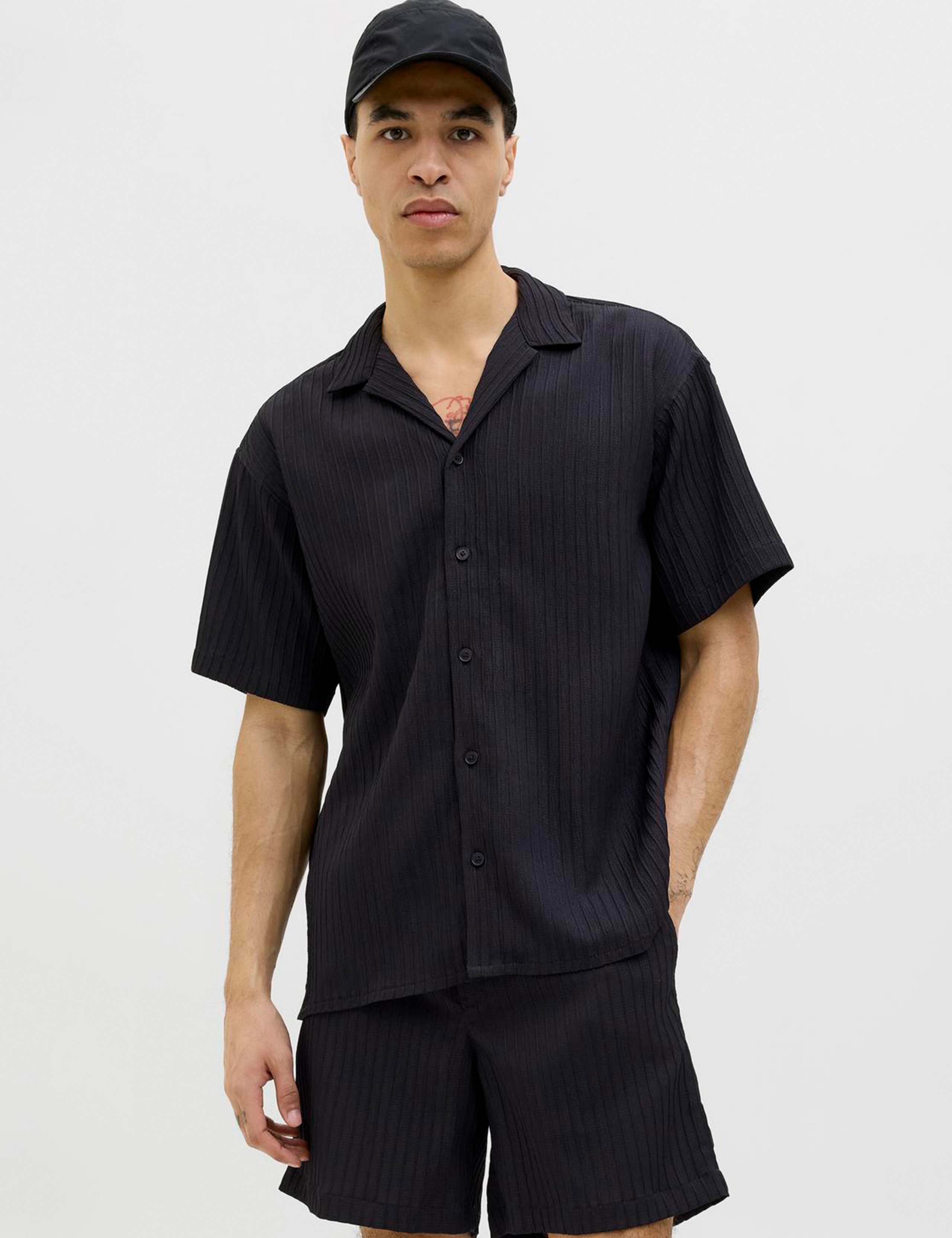 Waffle Textured Shirt And Shorts Set 3 of 5