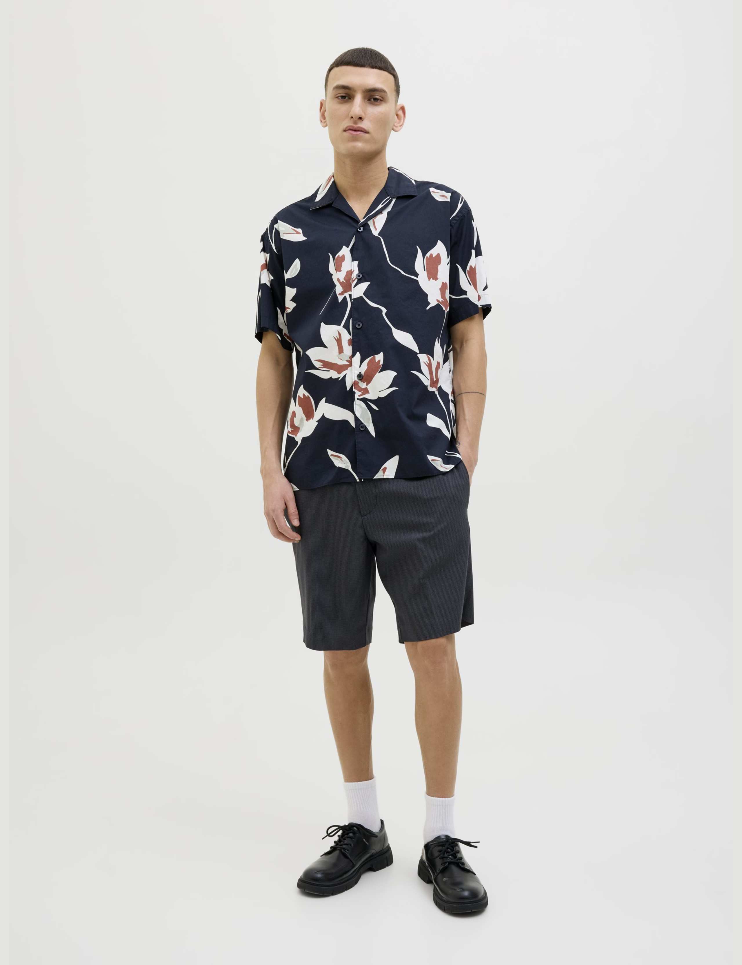 Pure Cotton Hawaiian Shirt 6 of 7