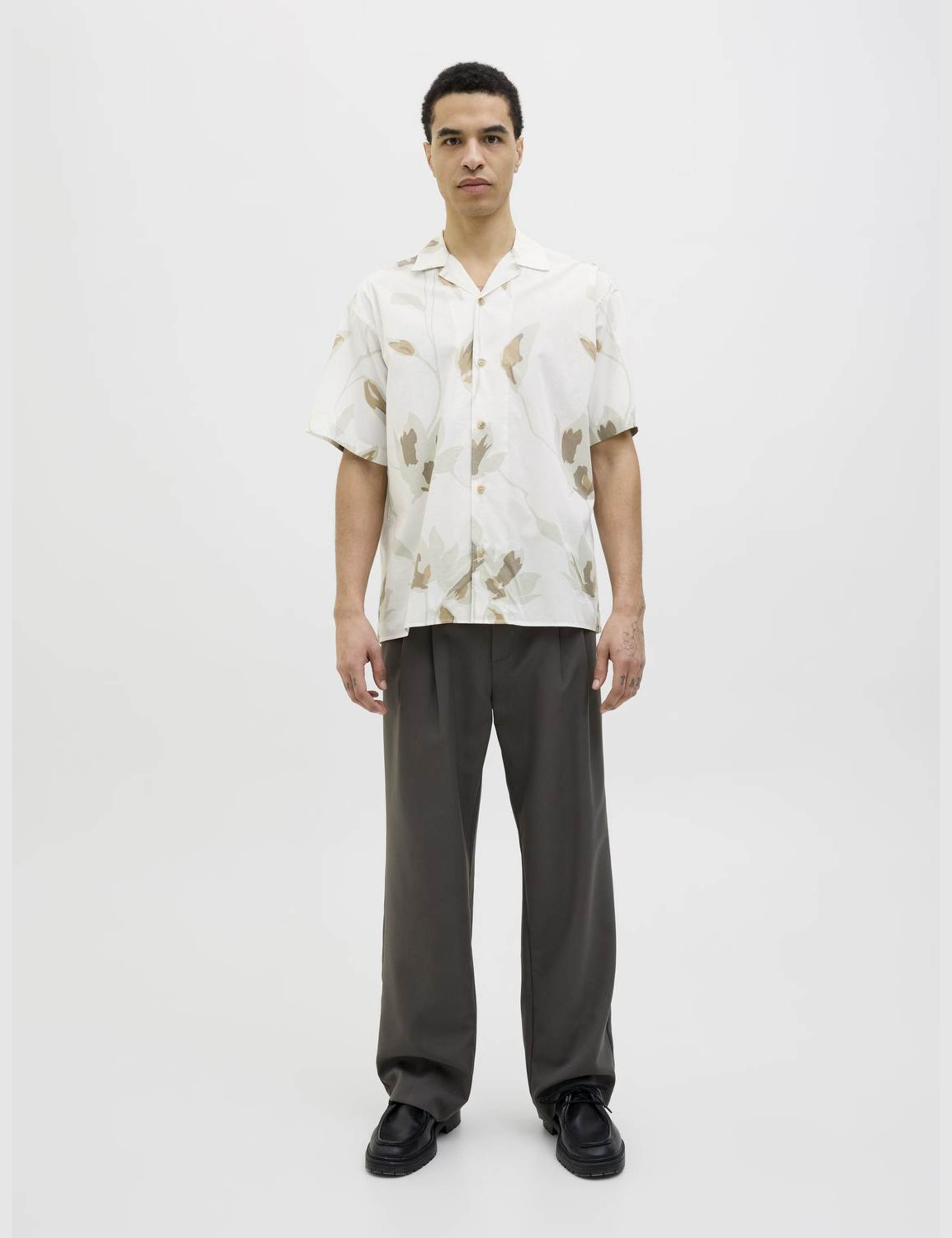 Pure Cotton Hawaiian Shirt 4 of 7