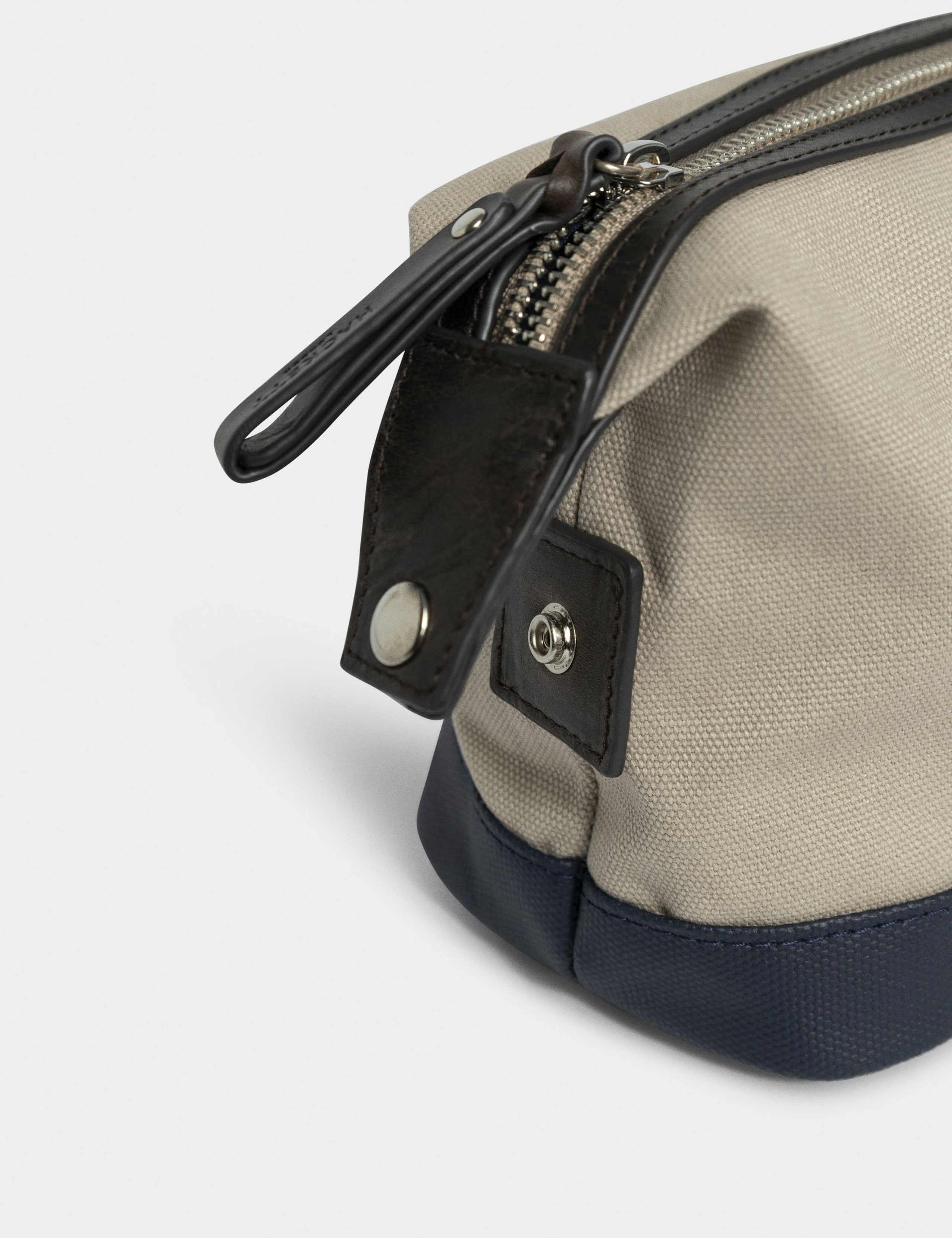 Pure Cotton Washbag 4 of 4